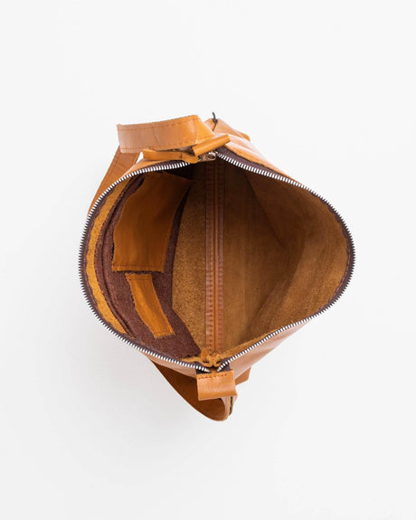 Anet L Shoulder Bag – Caramel, Handmade & Eco-Friendly, Made in Europe | Durable & Unique Design - Hilstor