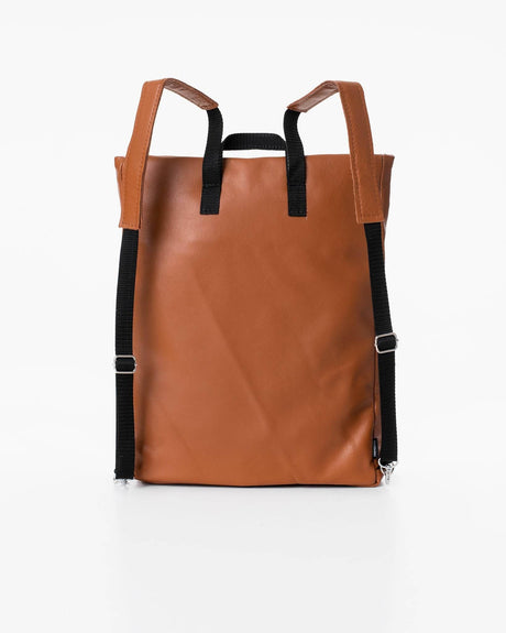 Barbara Leather Backpack – Peanut, Handmade & Eco-Friendly, Made in Europe | Laptop Compartment & Unique Design - Hilstor