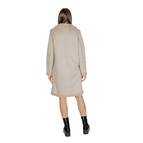 Cleré Cream Wool Coat