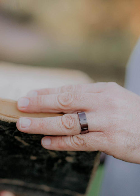 Men's Ring Leu – Brown Ceramic | Stylish & Durable | 8mm Width, 7.93g | Made in EU - Hilstor