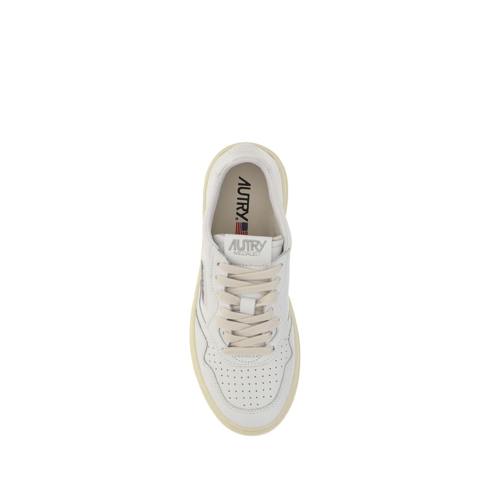 Autry White Calf Leather Bos Taurus Low Top Sneakers