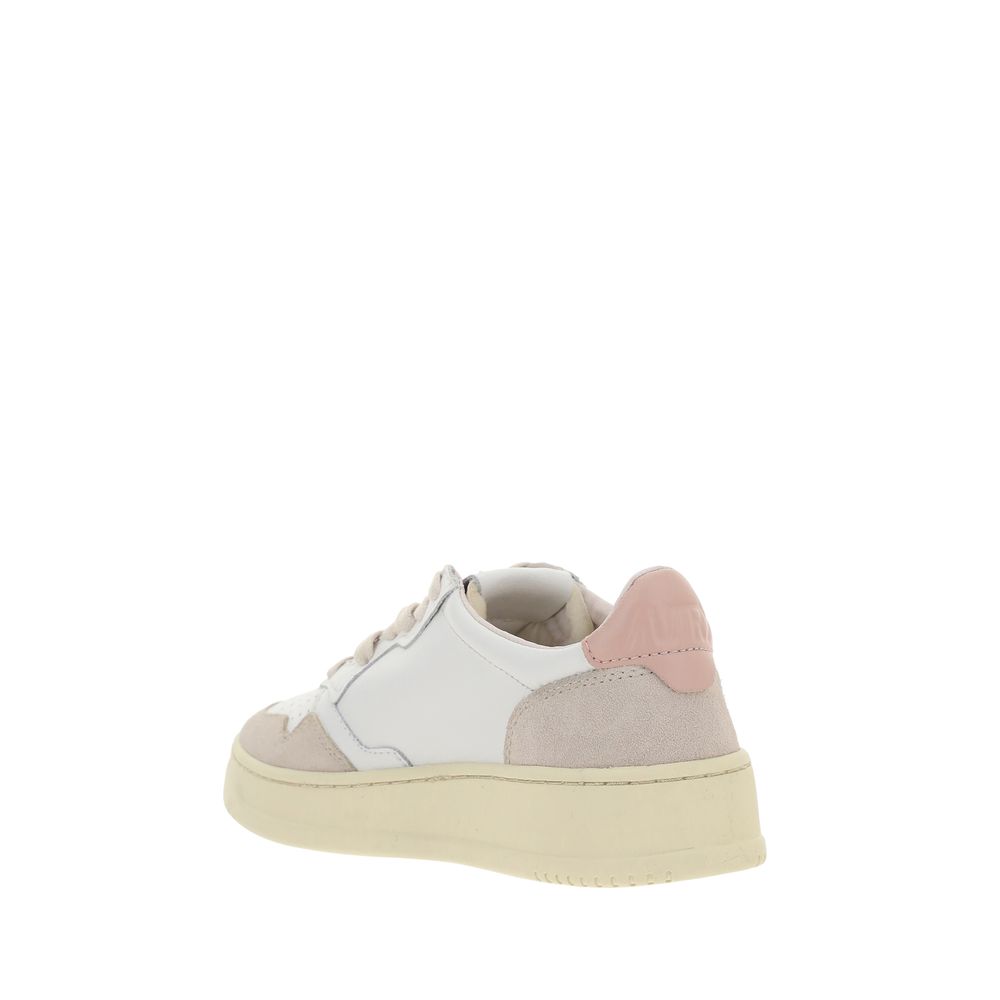 Autry White Calf Leather Bos Taurus Low Top Sneakers