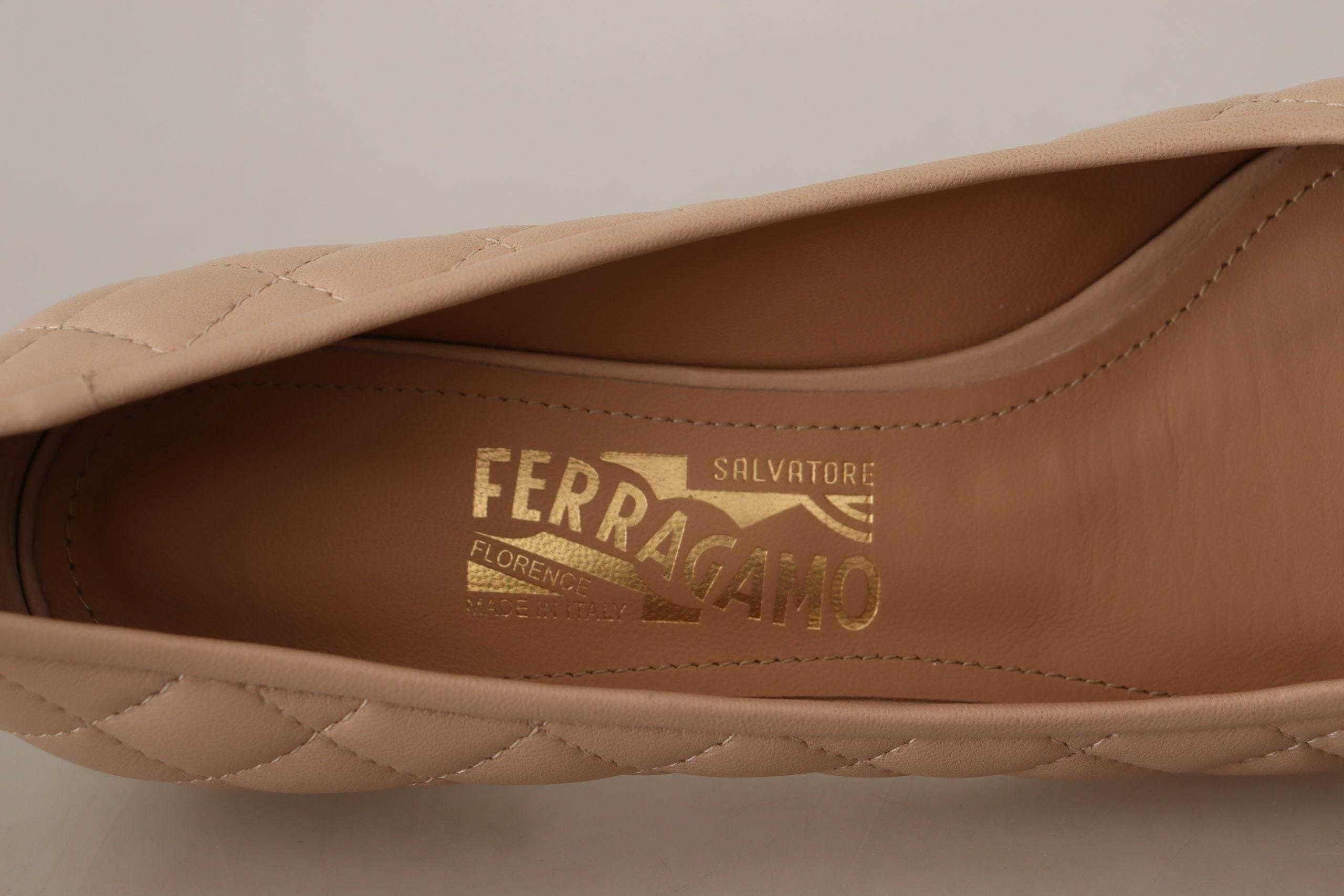 Salvatore Ferragamo Elegant Quilted Leather Pumps in Beige and Black - Hilstor