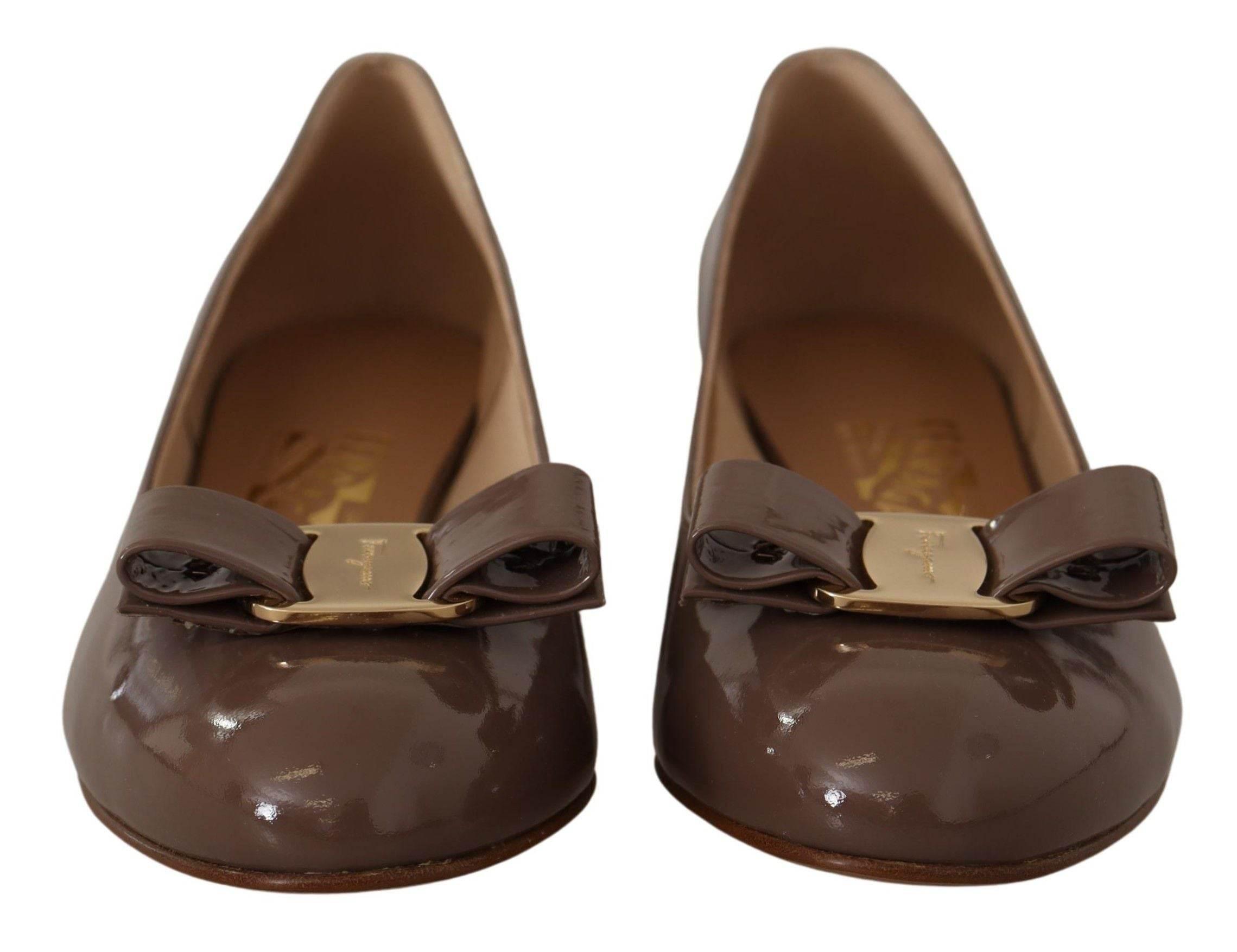 Salvatore Ferragamo Elegant Caraway Brown Pumps with Vara Bow - Hilstor