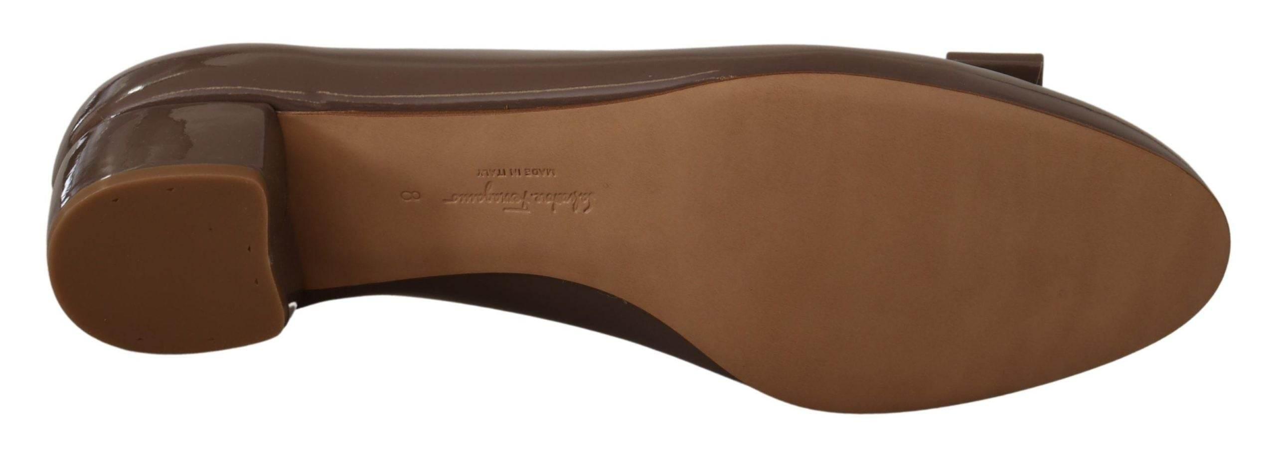 Salvatore Ferragamo Elegant Caraway Brown Pumps with Vara Bow - Hilstor