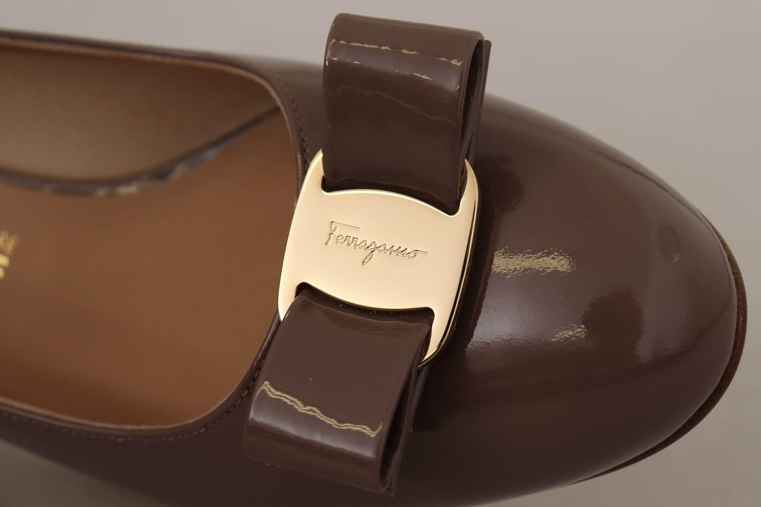 Salvatore Ferragamo Elegant Caraway Brown Pumps with Vara Bow - Hilstor