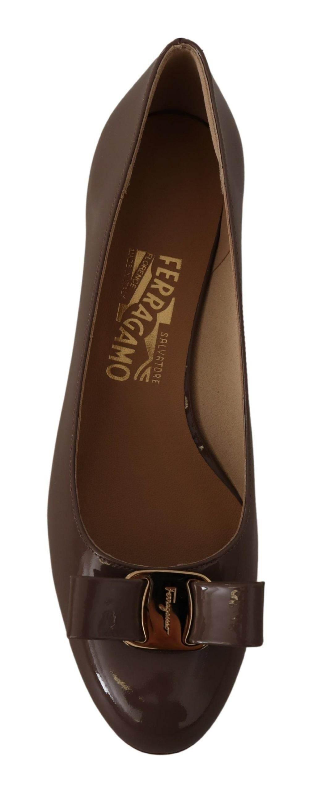 Salvatore Ferragamo Elegant Caraway Brown Pumps with Vara Bow - Hilstor