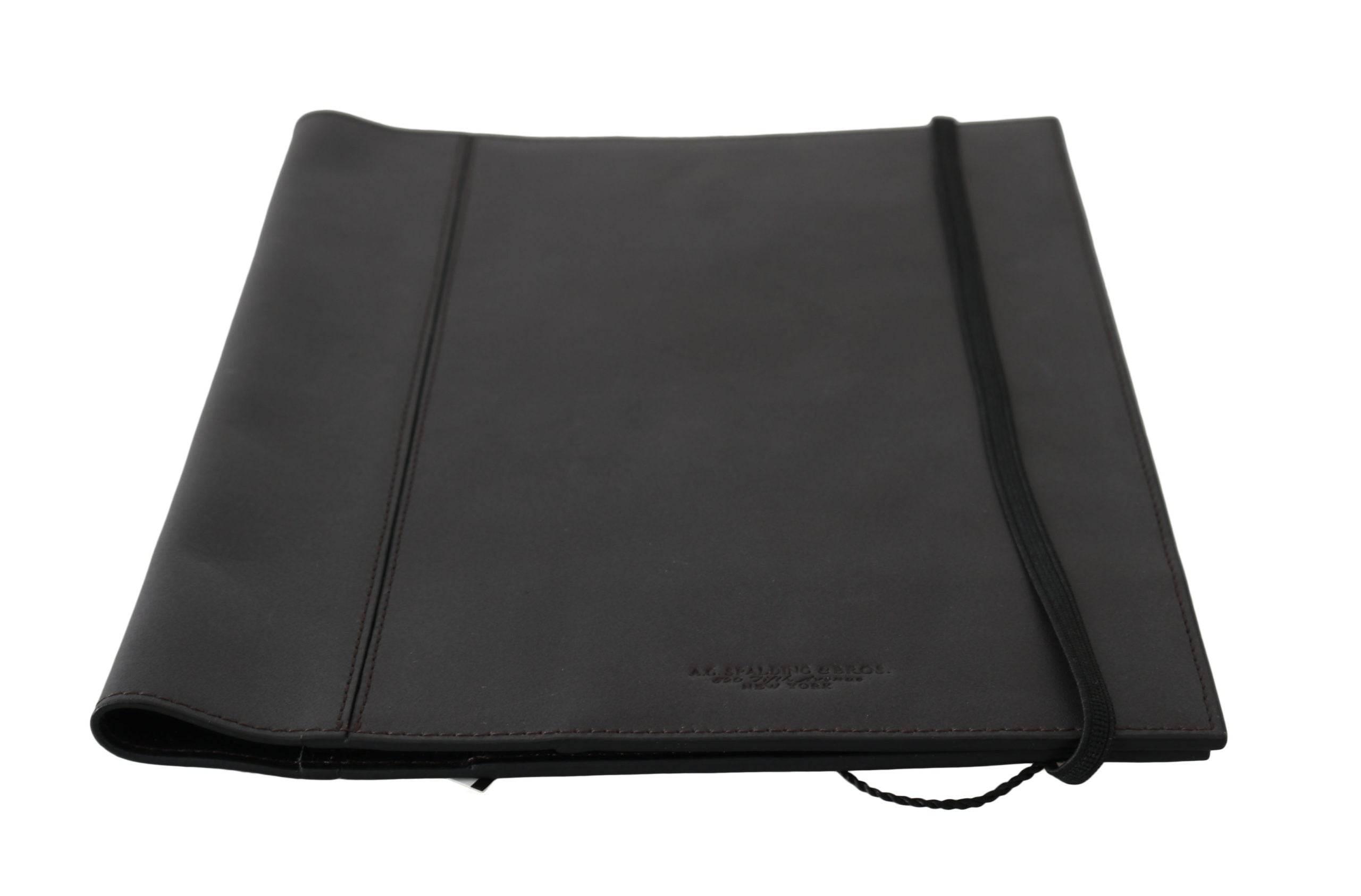 A.G. Spalding & Bros Elegant Leather Passport Wallet - Sleek Travel Essential - Hilstor