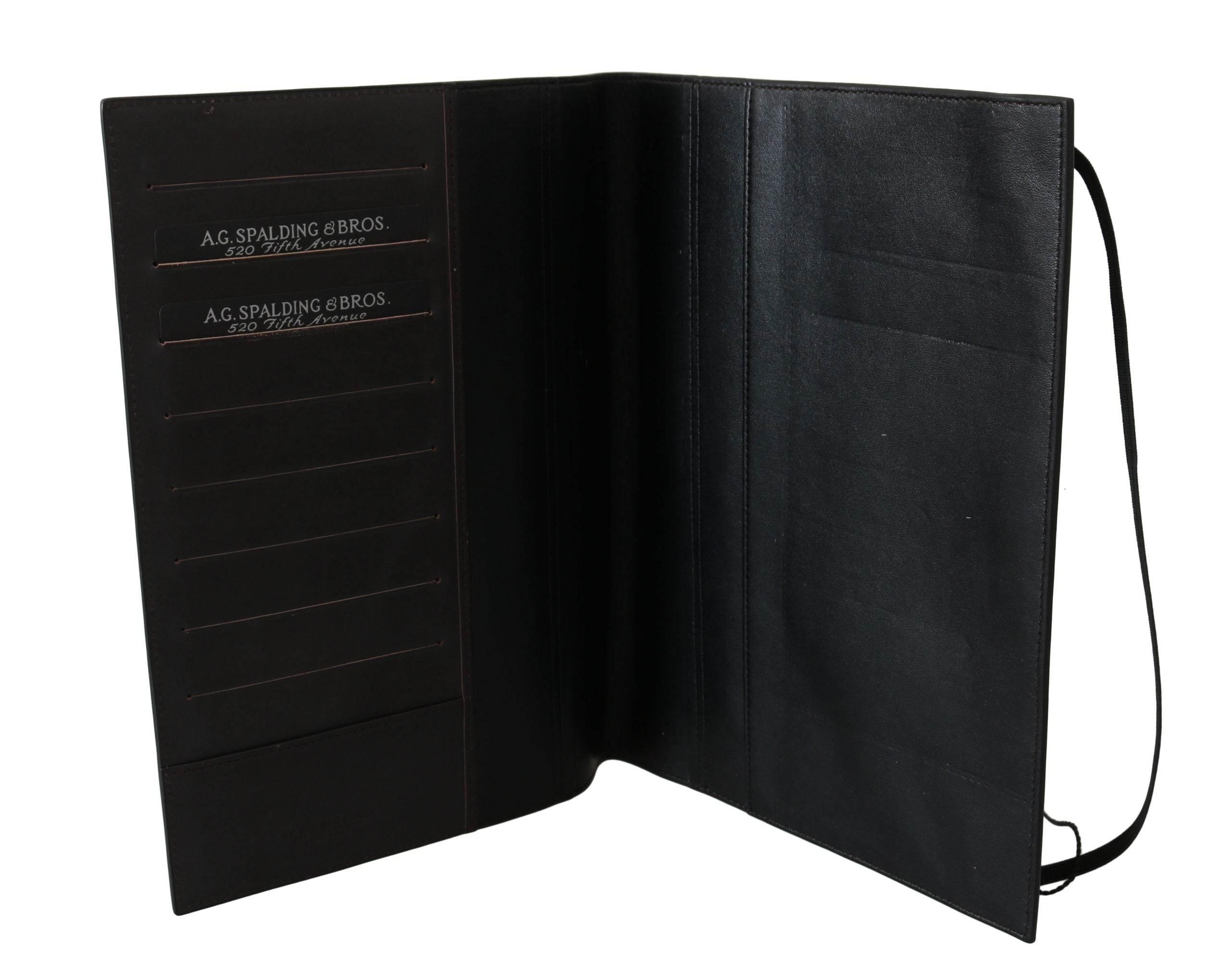 A.G. Spalding & Bros Elegant Leather Passport Wallet - Sleek Travel Essential - Hilstor