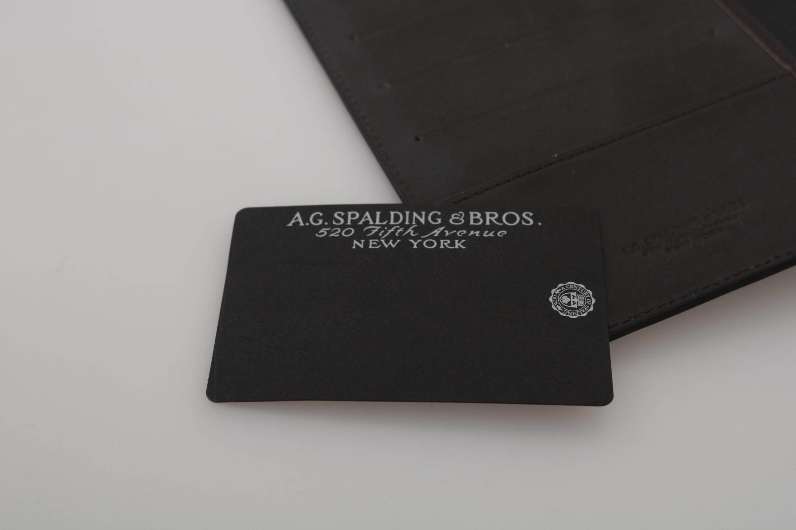 A.G. Spalding & Bros Elegant Leather Passport Wallet - Sleek Travel Essential - Hilstor