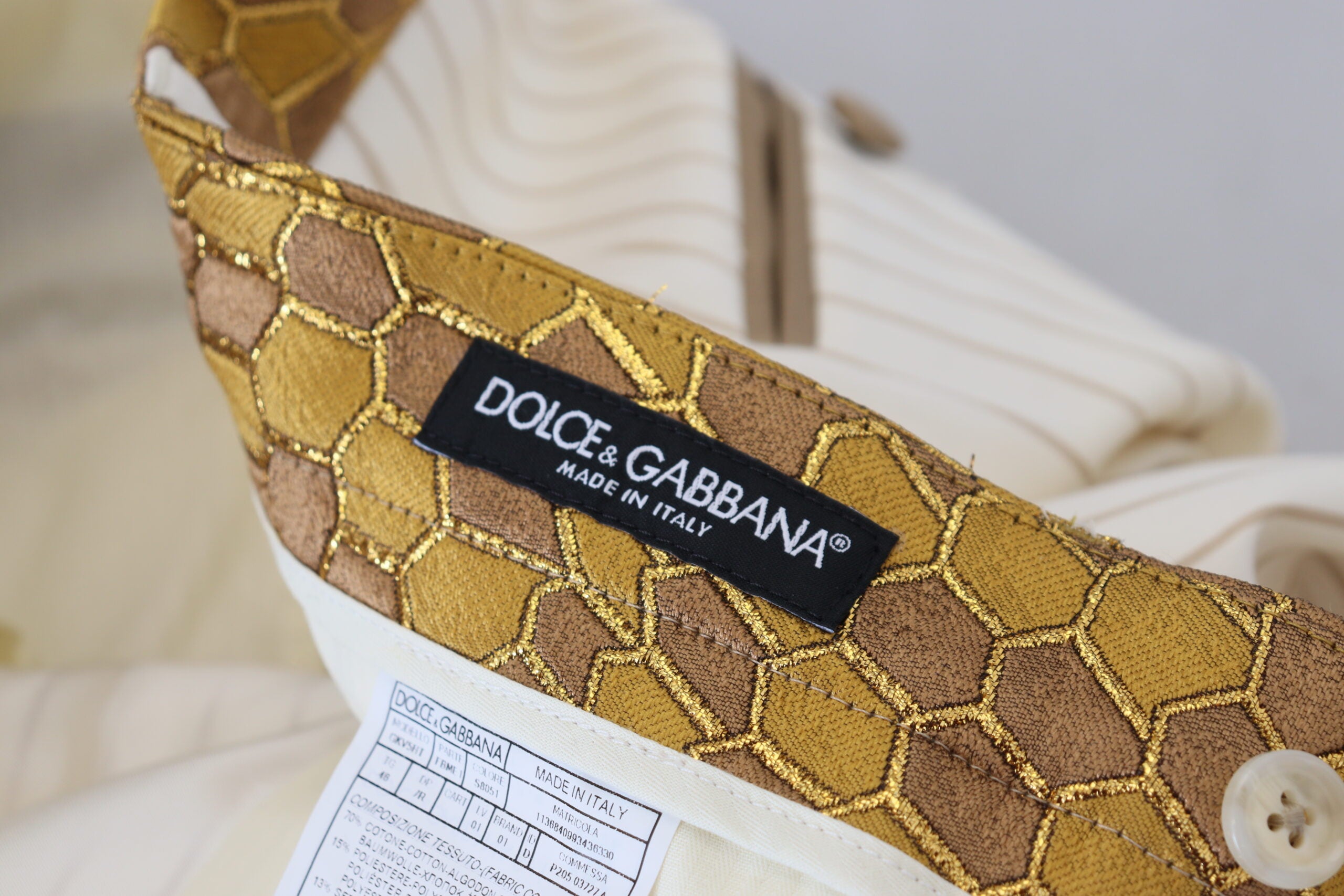 Dolce &amp; Gabbana Off White Guldstribet Smoking Slim Fit Jakkesæt