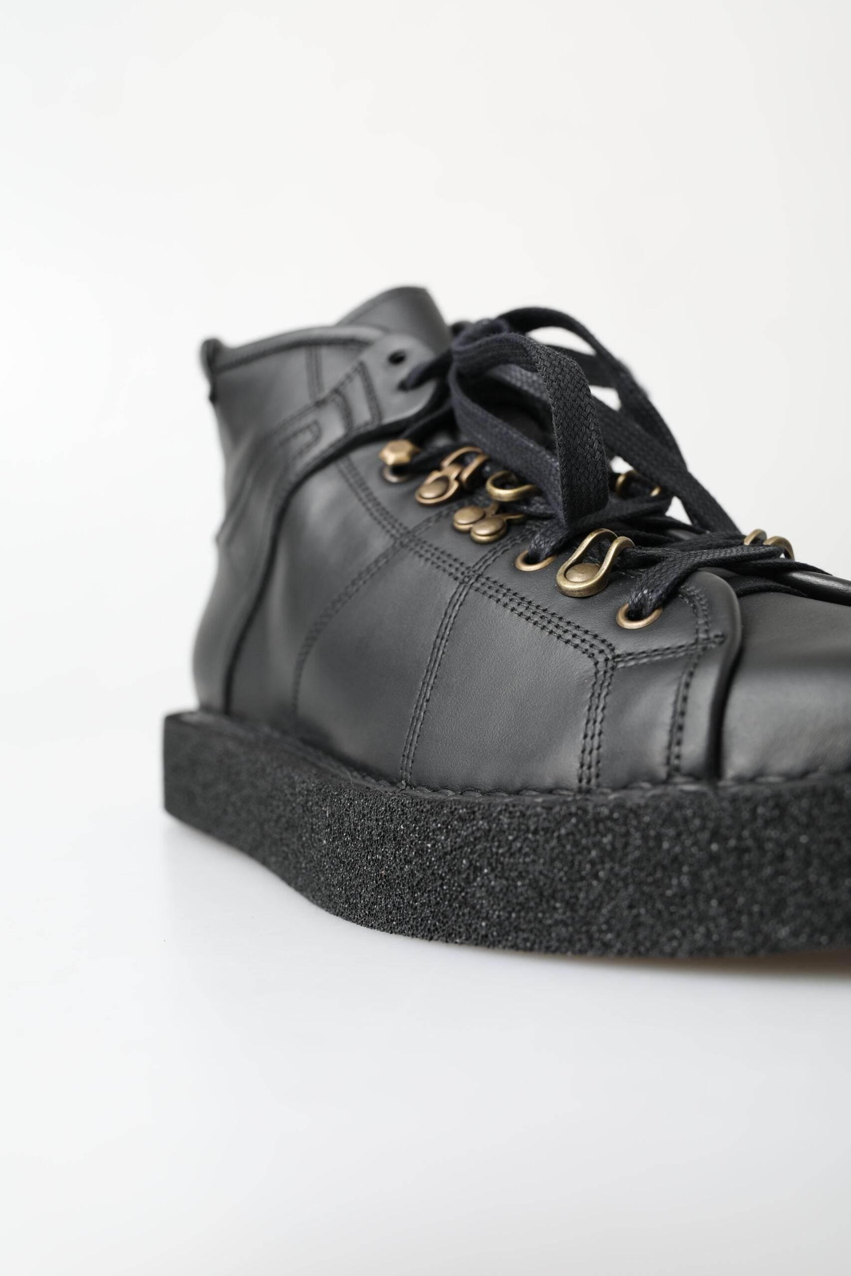 Dolce & Gabbana Elegant Ankle Boots with Silver Chain Detail - Hilstor