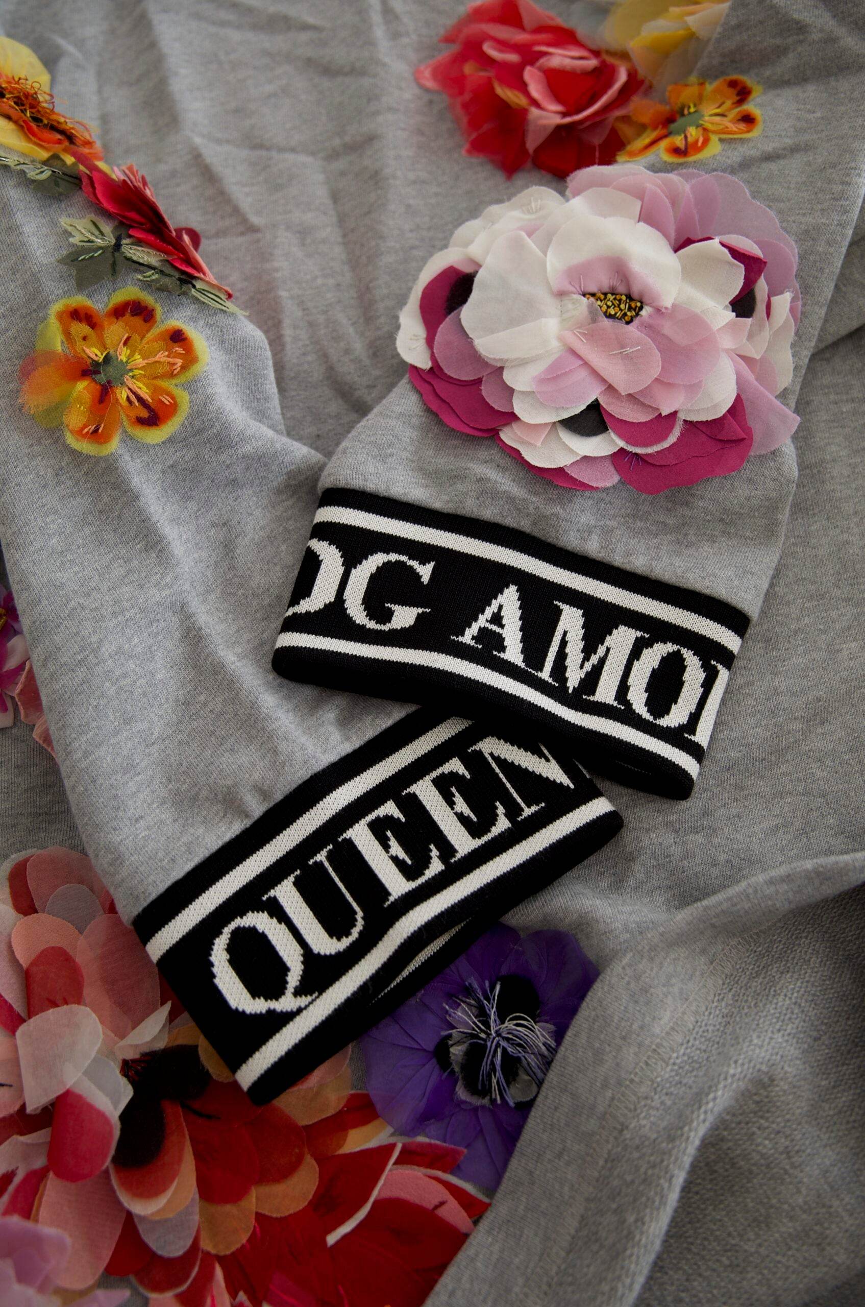 Dolce & Gabbana Gray DG Amore Queen Floral Pullover Sweater - Hilstor