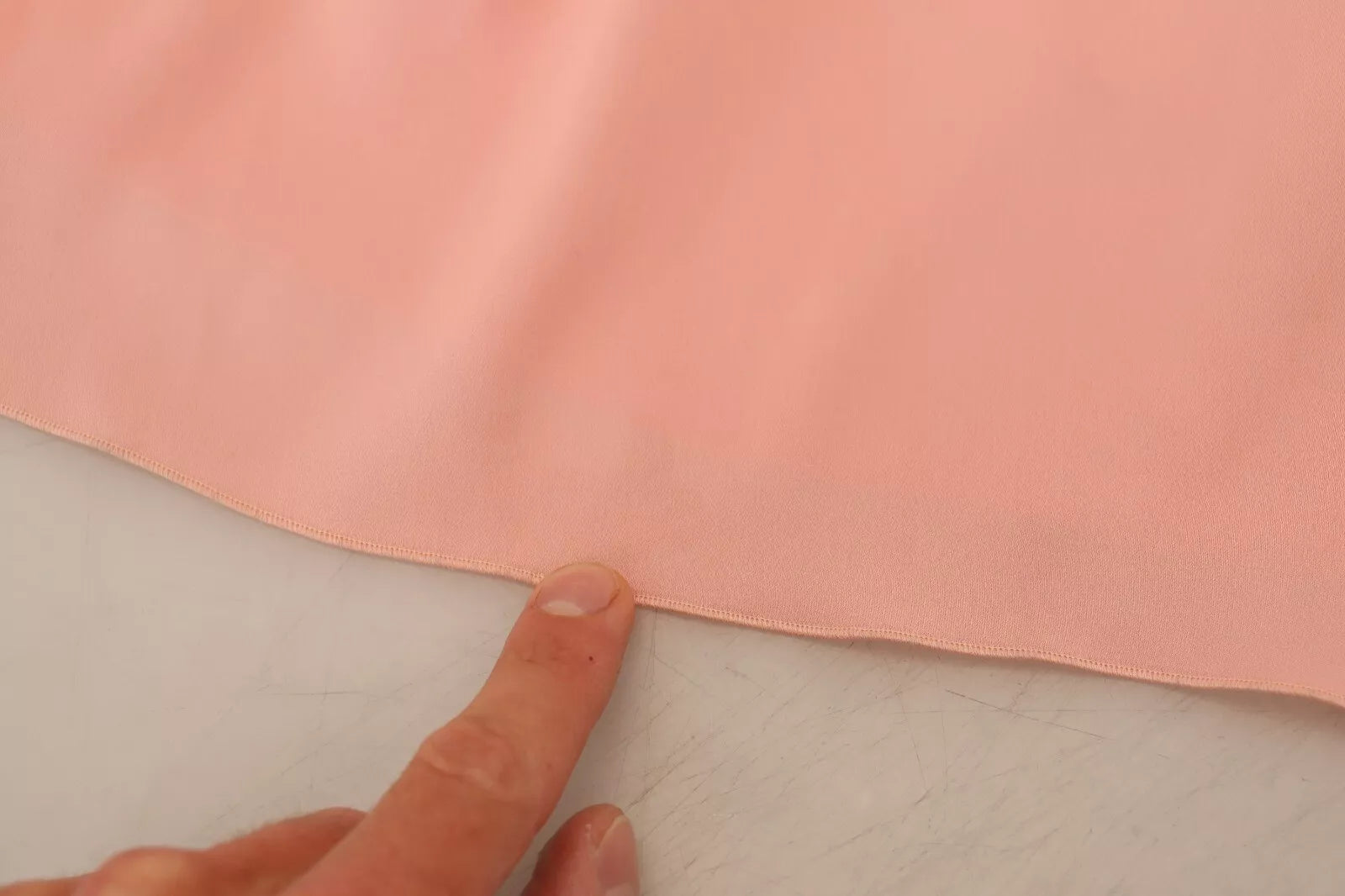 Dolce &amp; Gabbana Pink Silk Stretch Midi-kjole med stropløs skede
