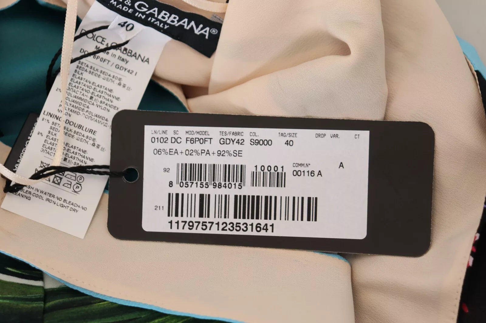 Dolce &amp; Gabbana Silkesklänning i flerfärgad lapptäcke med manschettmönster