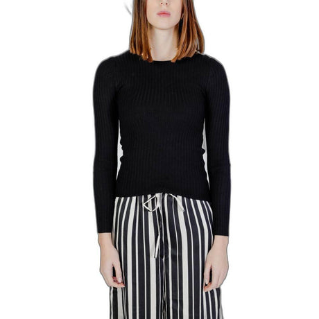 Only Black Viscose Tops & T-Shirt - Hilstor