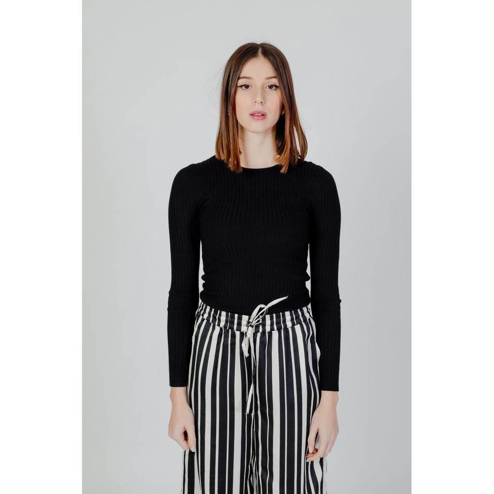 Only Black Viscose Tops & T-Shirt - Hilstor