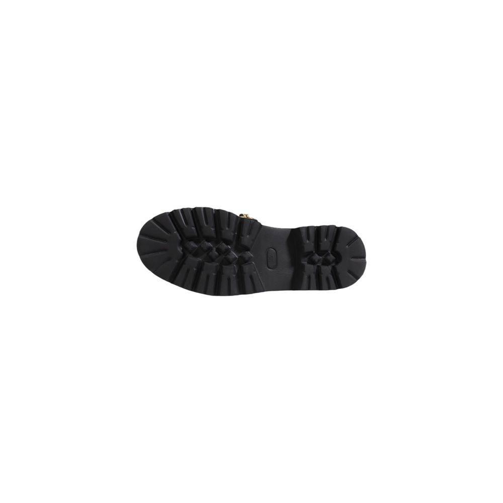 Cult Black Leather Flat Shoe - Hilstor