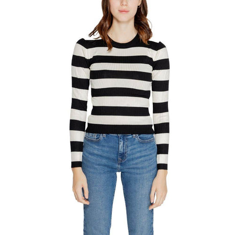Jacqueline De Yong Black Viscose Tops & T-Shirt - Hilstor