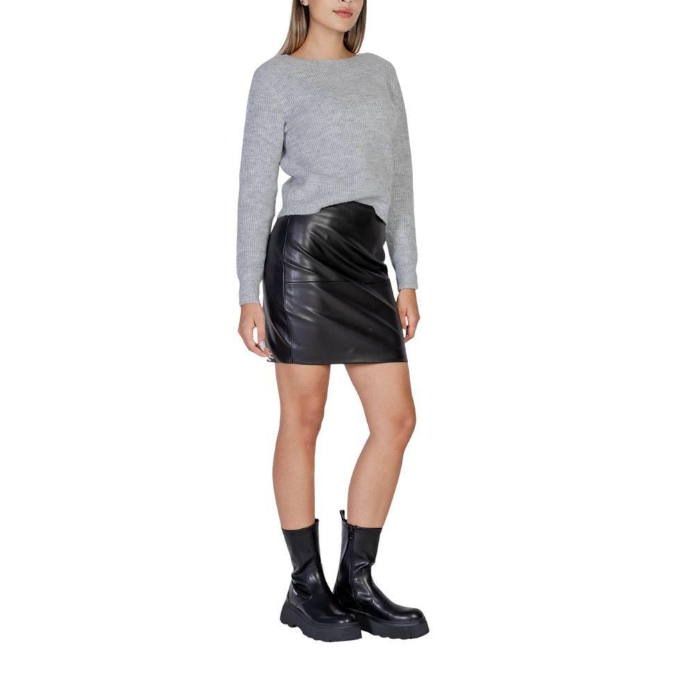 ICHI Black Polyethylene Skirt - Hilstor