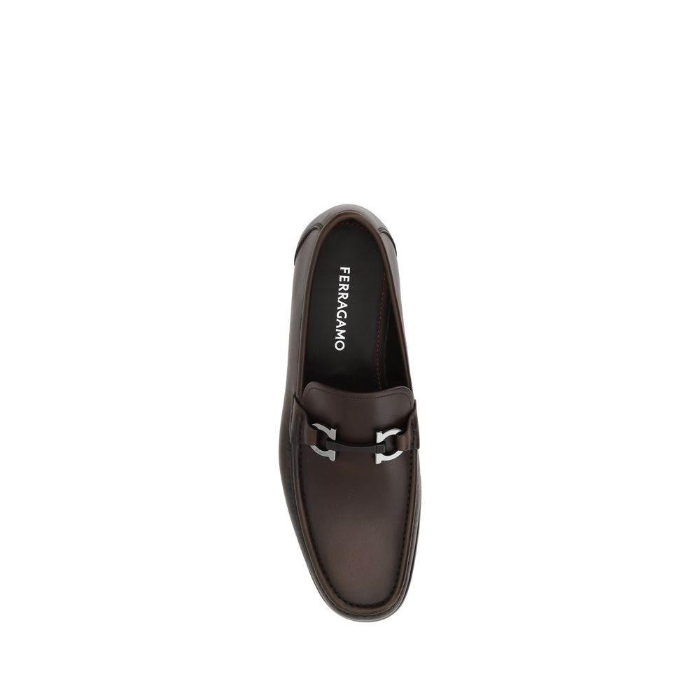Ferragamo Ornamento Gancini Loafers - Hilstor