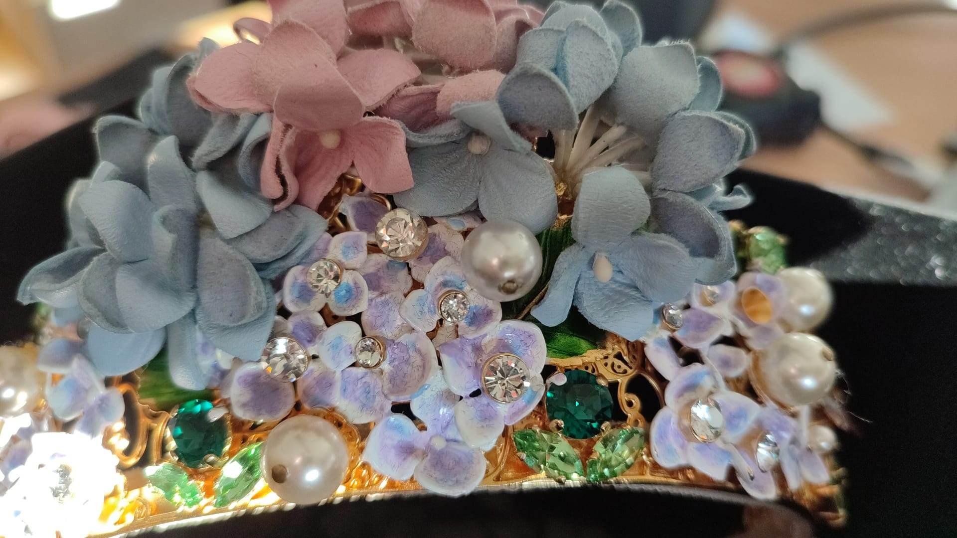 Dolce & Gabbana Exquisite Crystal Diadem Tiara - Hilstor