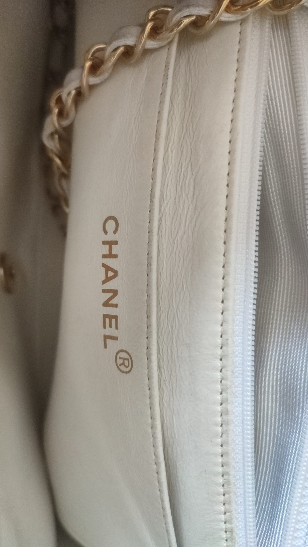 Chanel White Medium Classic DIANA skuldertaske Guldbelagt pung