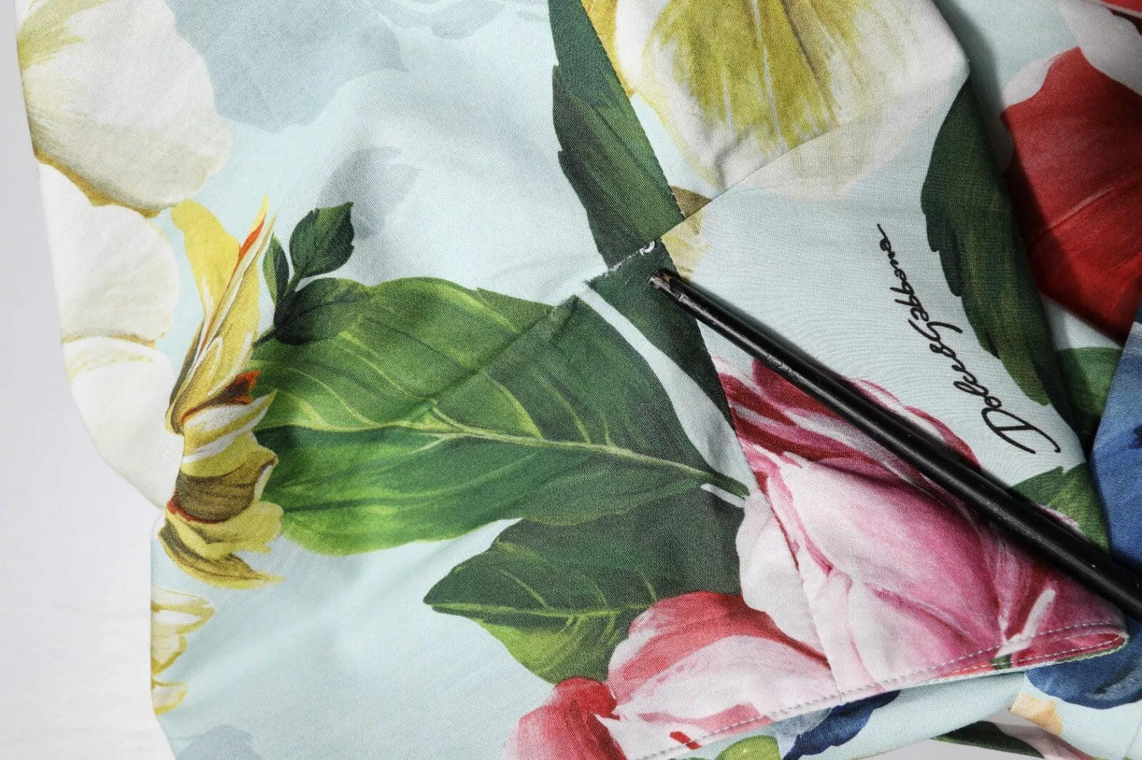 Dolce &amp; Gabbana Grön Blommig Kortärmad Bomullsklänning Med V-ringning