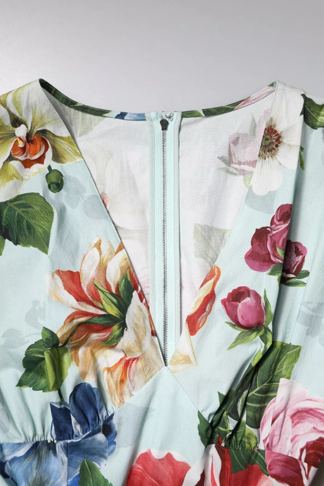 Dolce &amp; Gabbana Grön Blommig Kortärmad Bomullsklänning Med V-ringning
