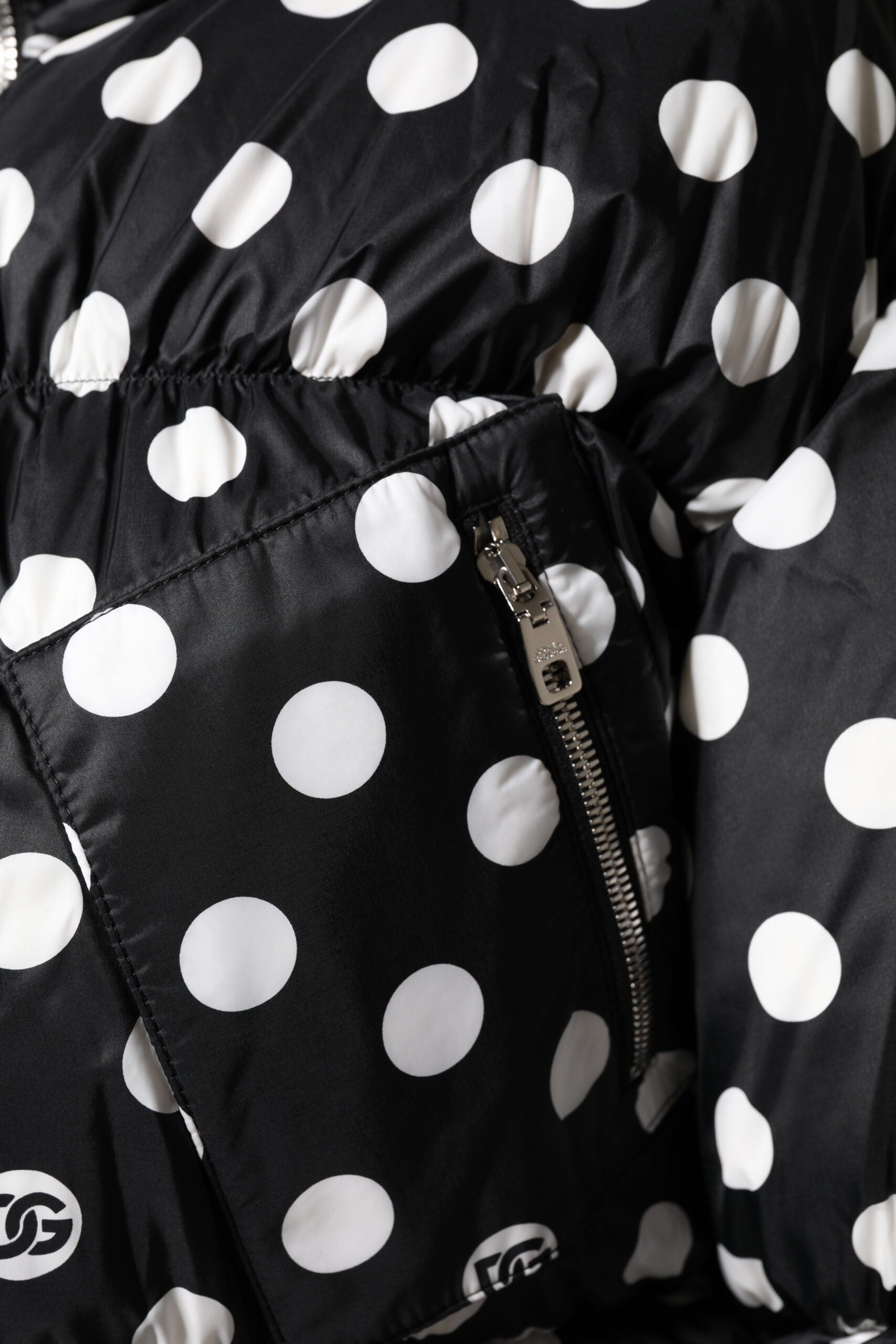 Dolce &amp; Gabbana sort hvid polka Dot pufferjakke med fuld lynlås