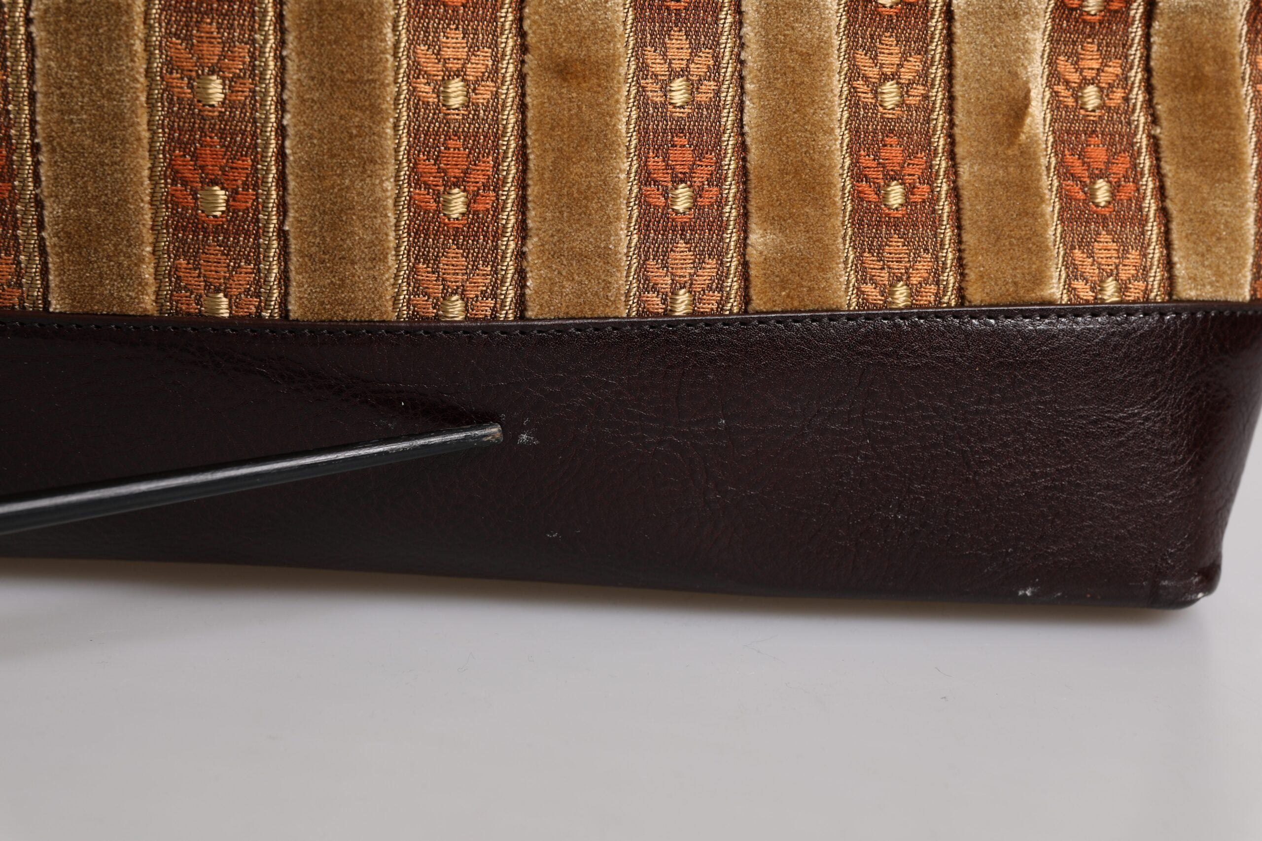 Dolce &amp; Gabbana Beige Maroon Velvet Læder Jacquard Travel Handbag Bag