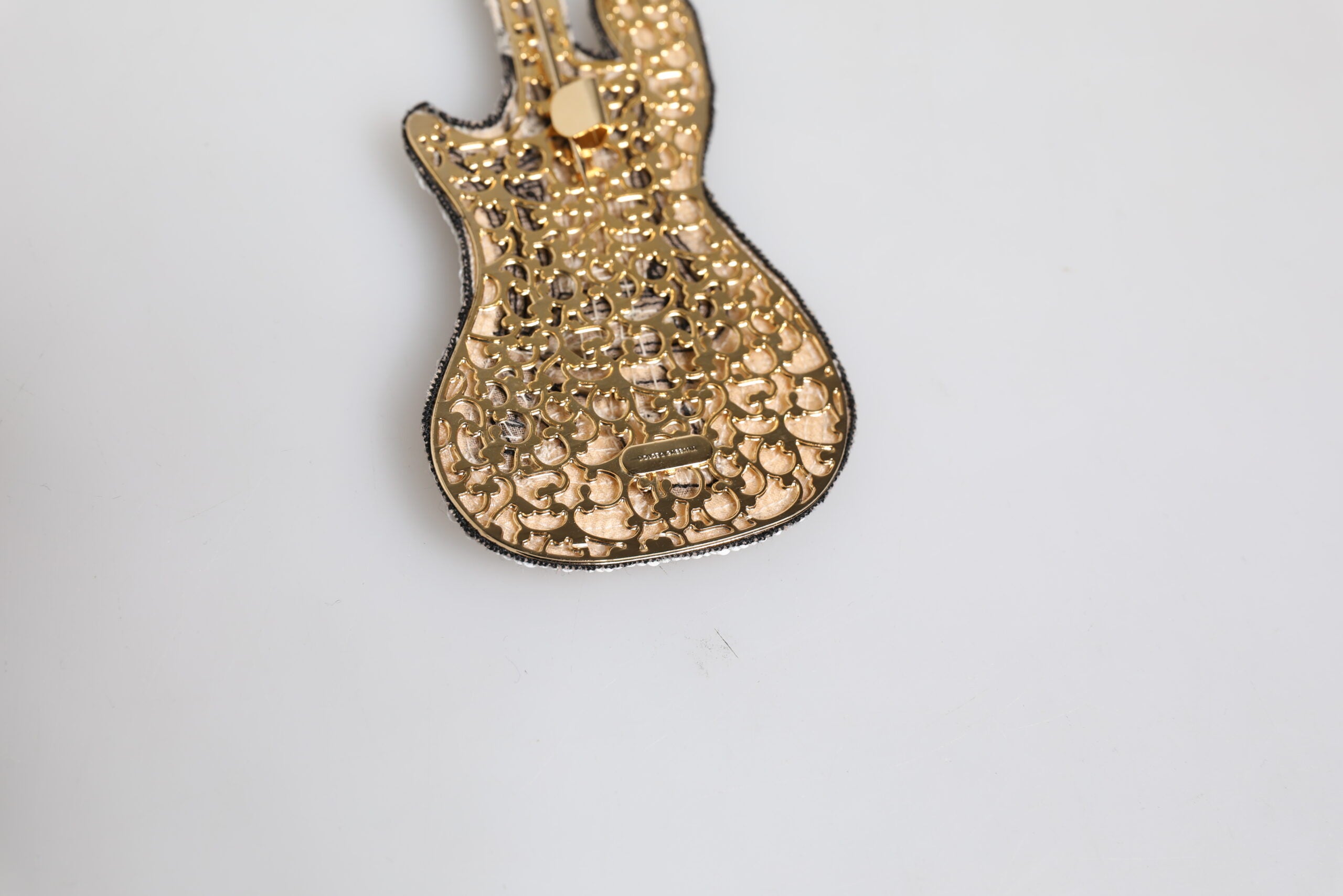 Dolce &amp; Gabbana Gold Messing Logo Beaded Guitar Pin Broche