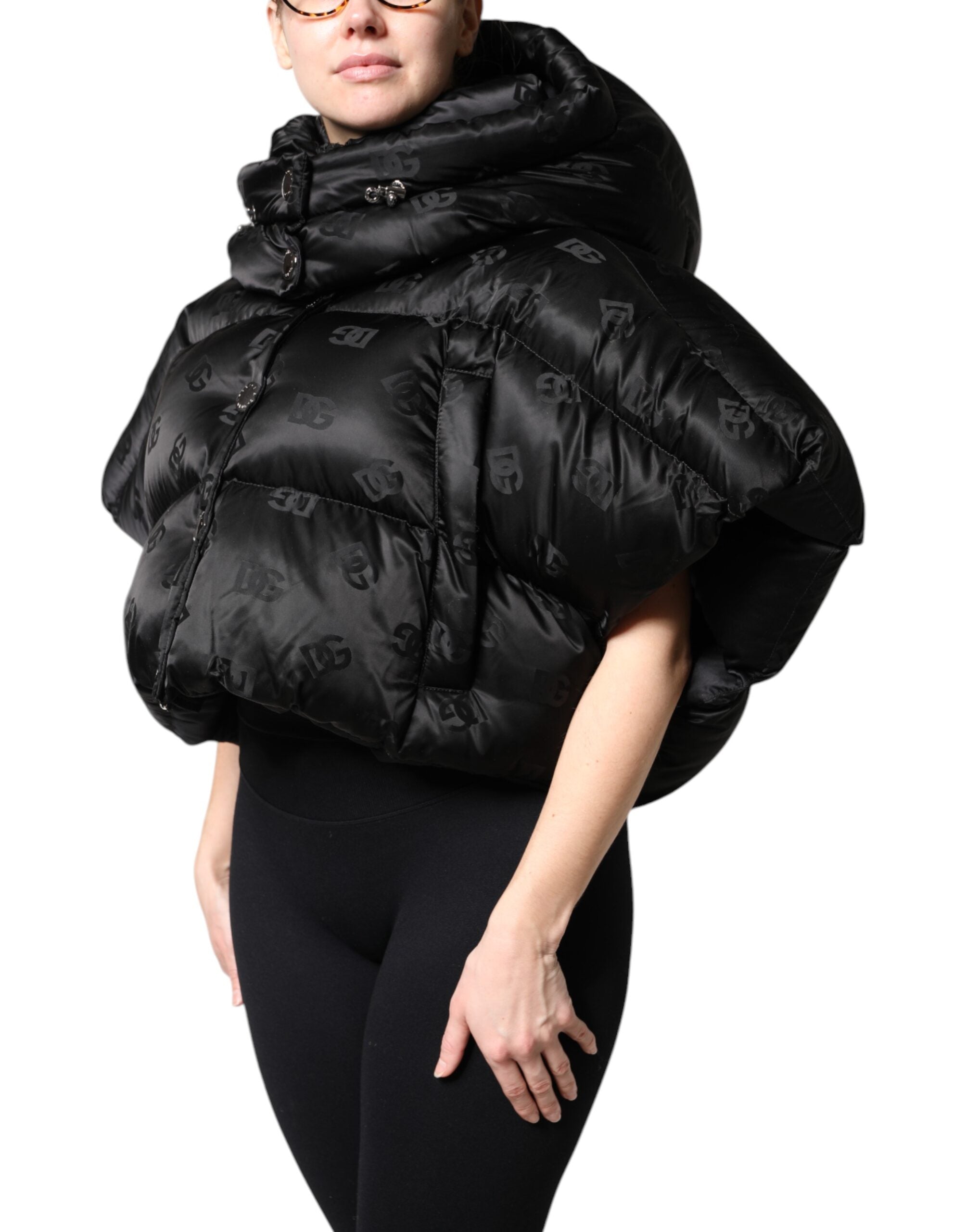 Dolce &amp; Gabbana sort polstret puffer hættejakke med fuld lynlås