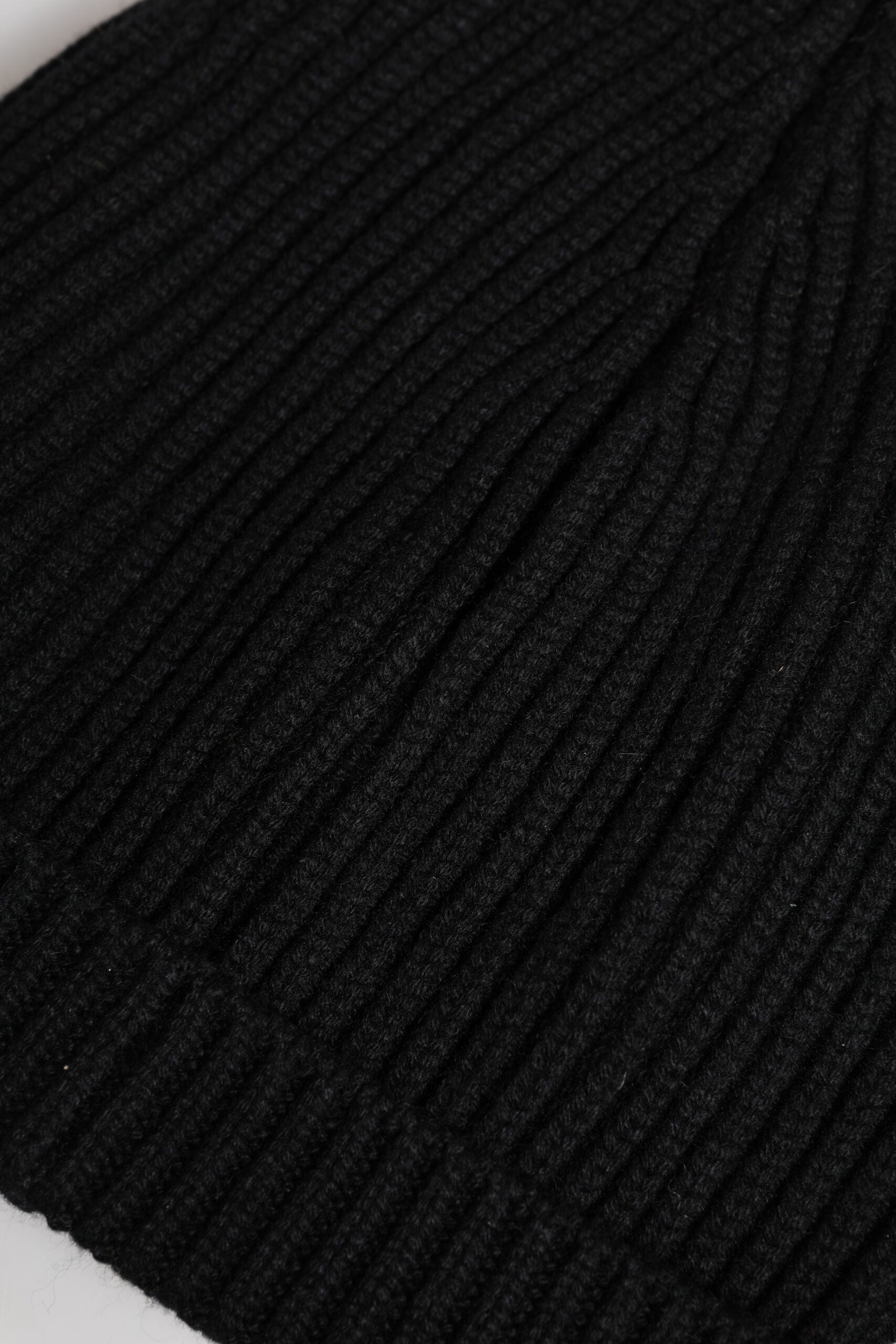Dolce &amp; Gabbana Sort Cashmere Strikket Vinterhue