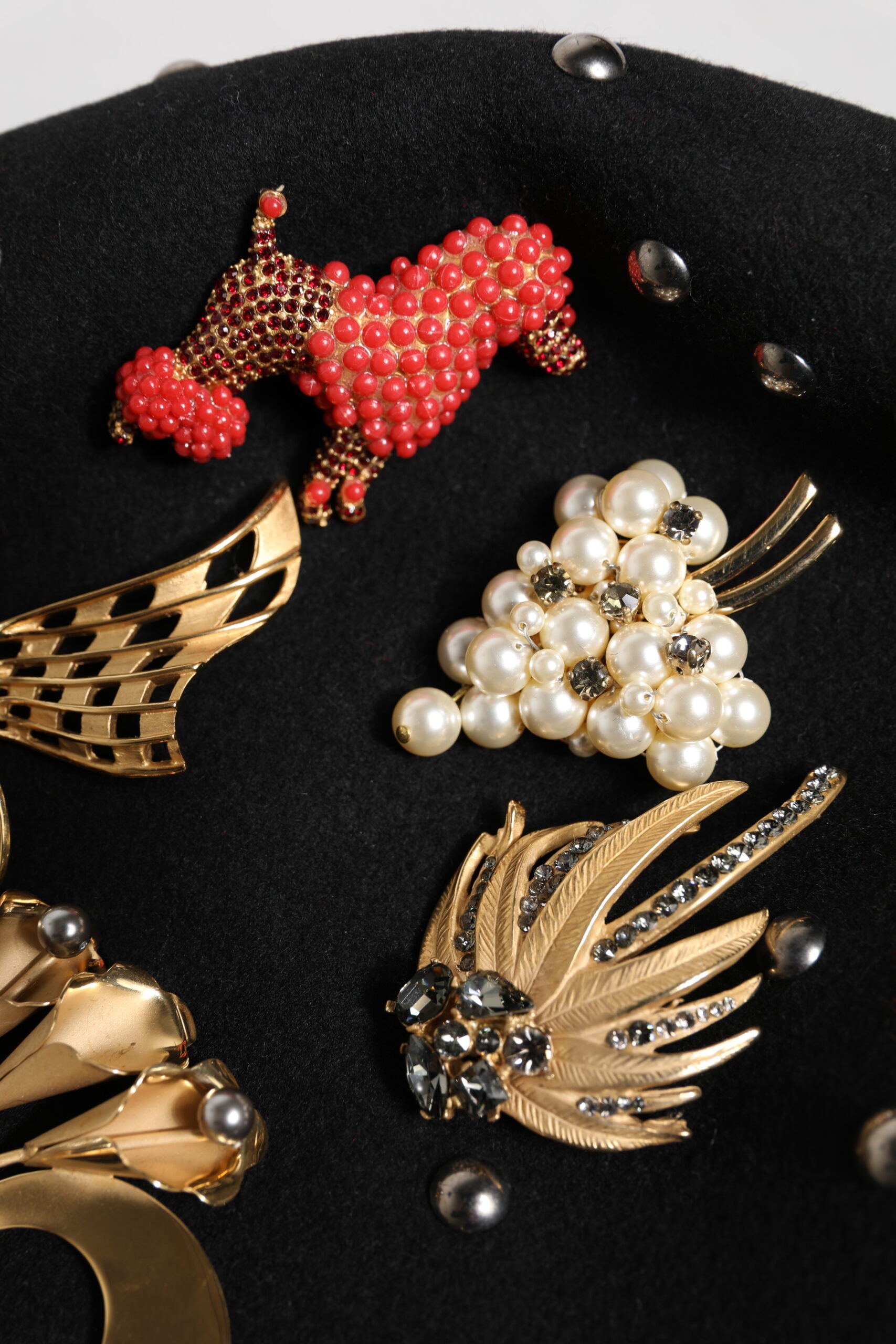 Dolce &amp; Gabbana Sort Uld Flerfarvet Udsmykket Cloche Hat