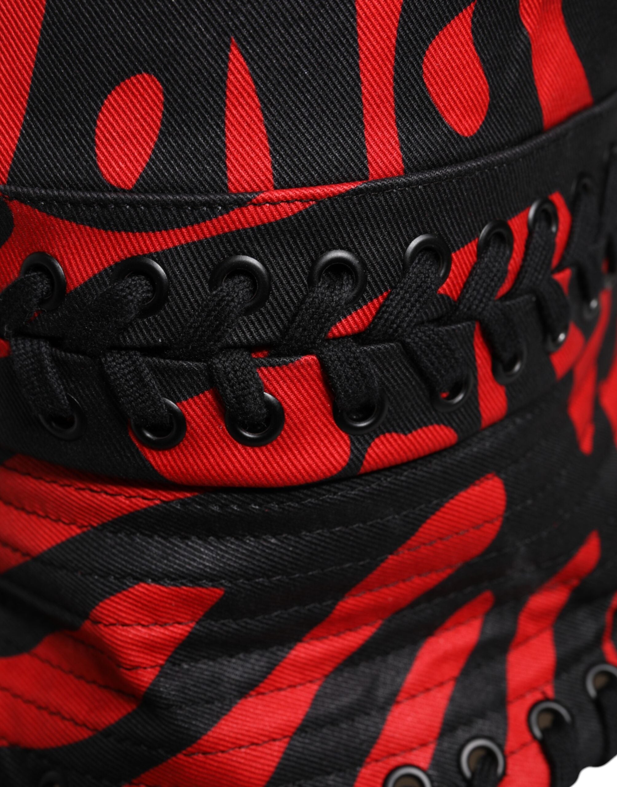Dolce &amp; Gabbana Sort Rød Stribet Polyester Bøllehat med Bred Skygge