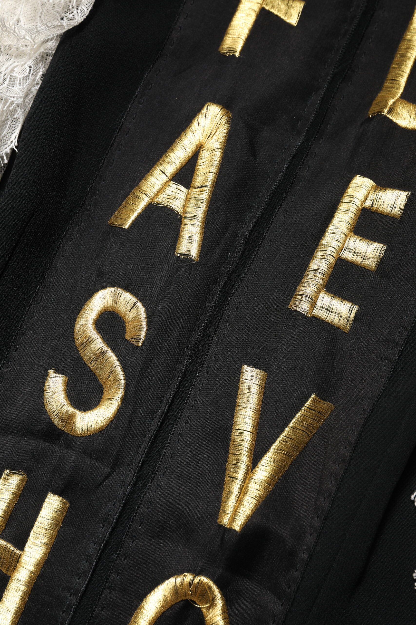Dolce &amp; Gabbana Sort Fashion Devotion Udsmykket Minikjole