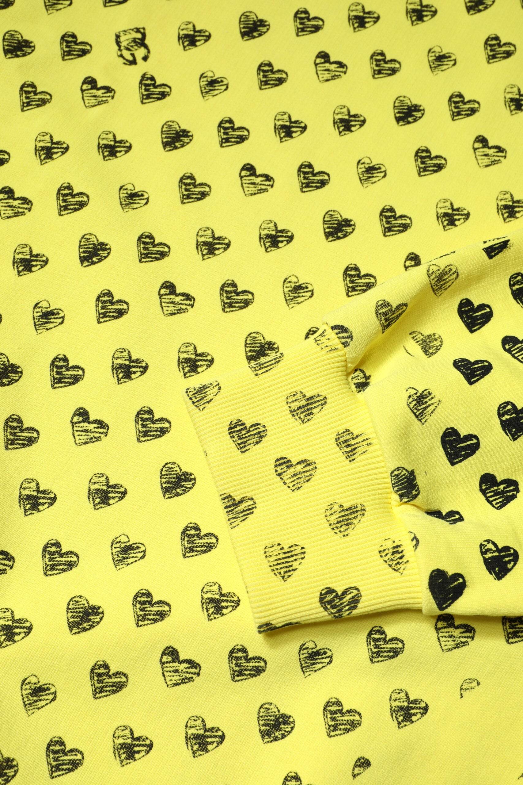 Dolce & Gabbana Yellow Heart Crew Neck Men Pullover Sweater - Hilstor