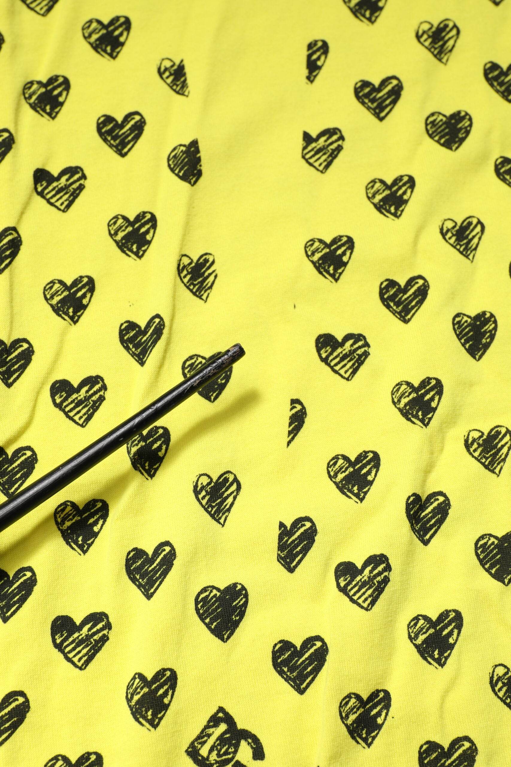 Dolce & Gabbana Yellow Cotton DG Heart Print Crew Neck T-shirt - Hilstor