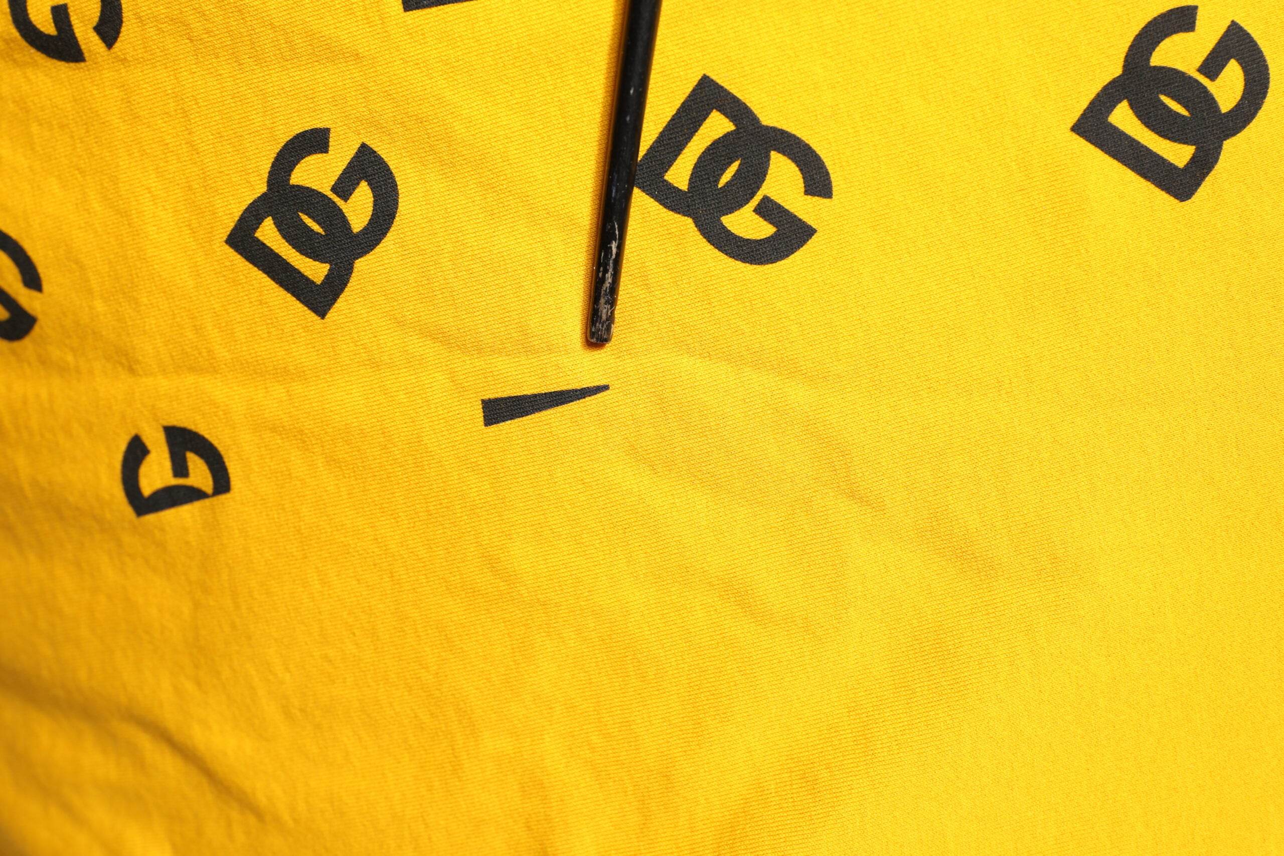 Dolce & Gabbana Yellow Cotton DG Logo Print Cropped T-shirt - Hilstor