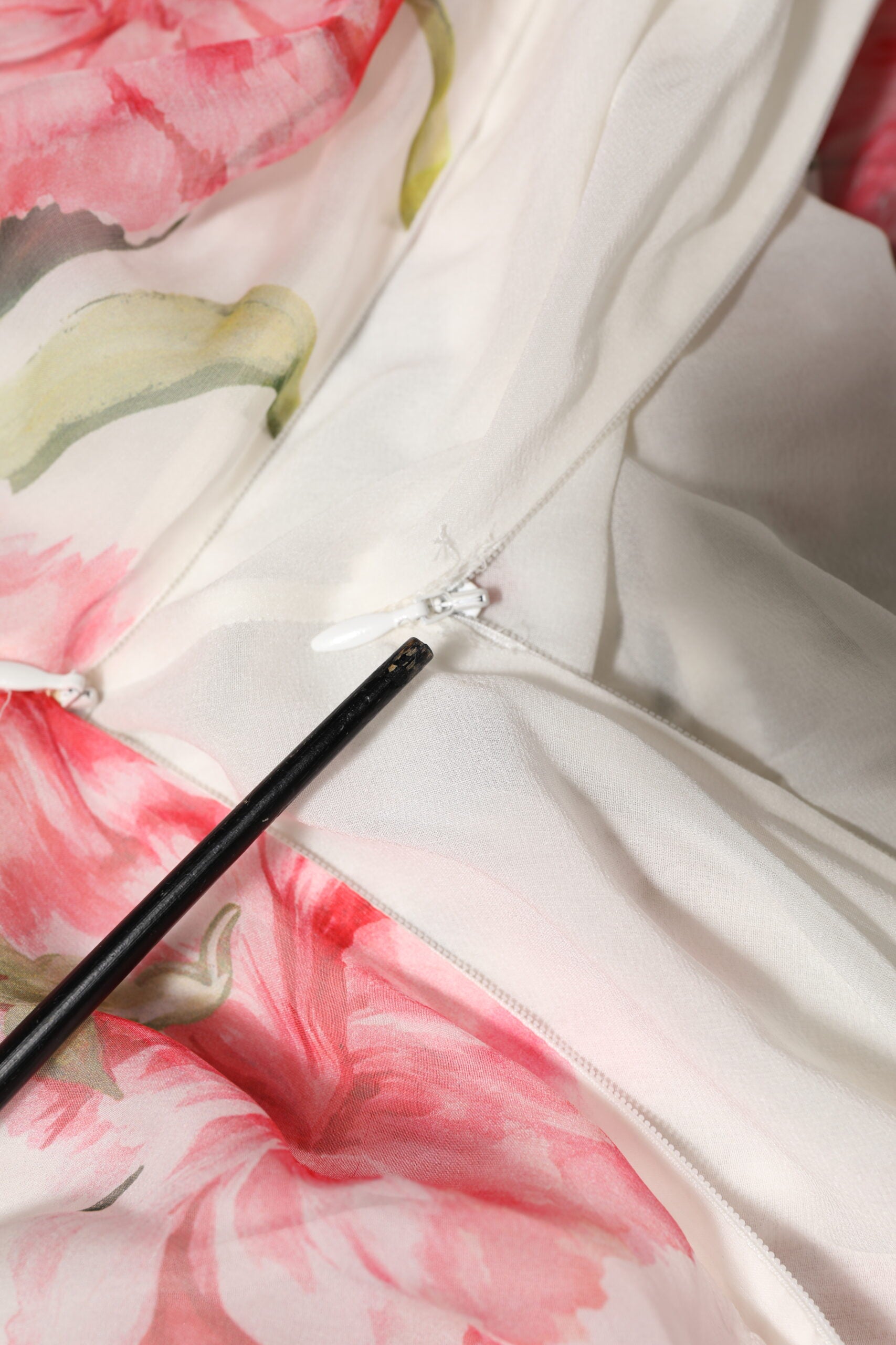 Dolce &amp; Gabbana Hvid Blomstersilke Halter A-formet Maxikjole