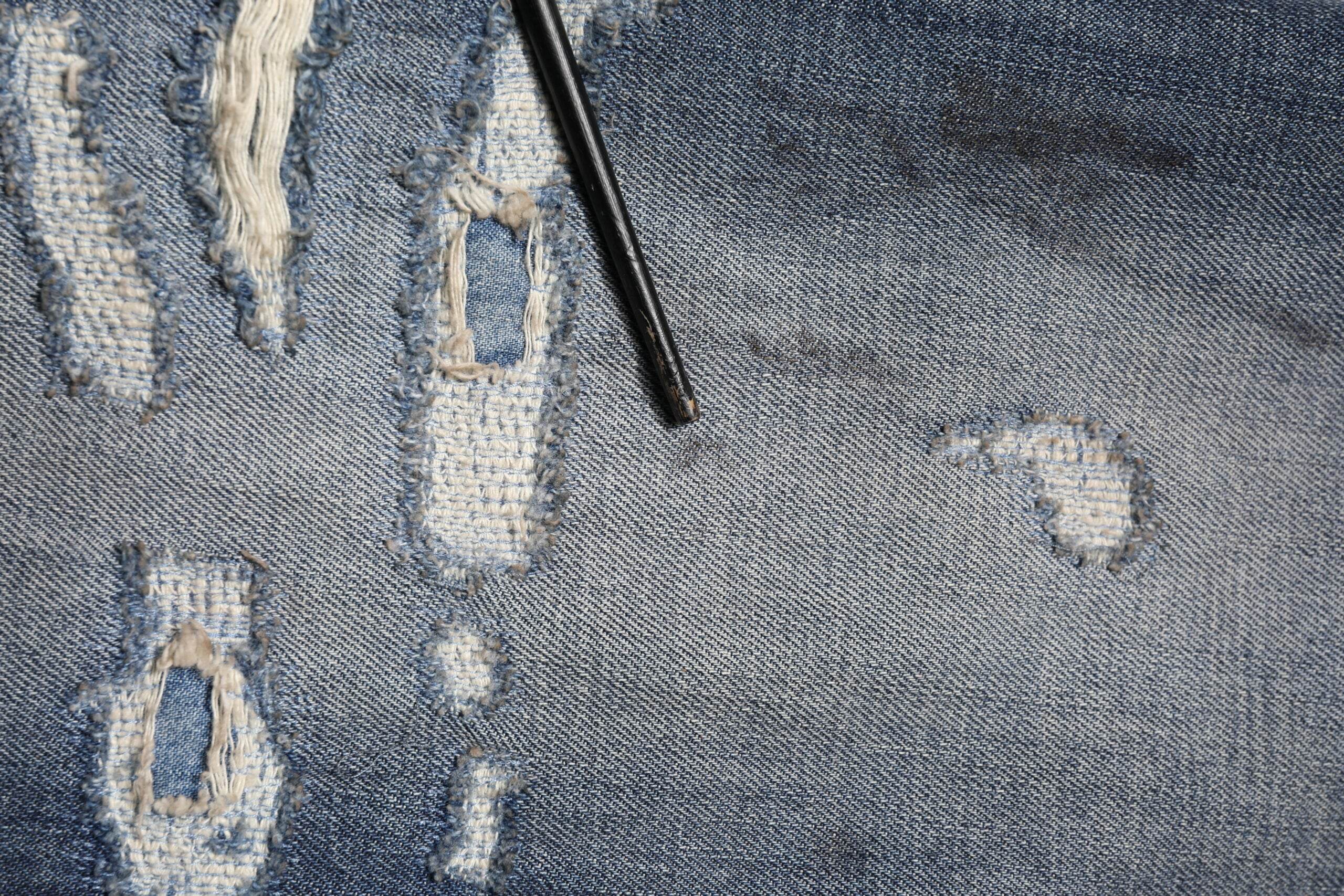 Dolce & Gabbana Blue Washed Tattered Cotton Men Jeans - Hilstor