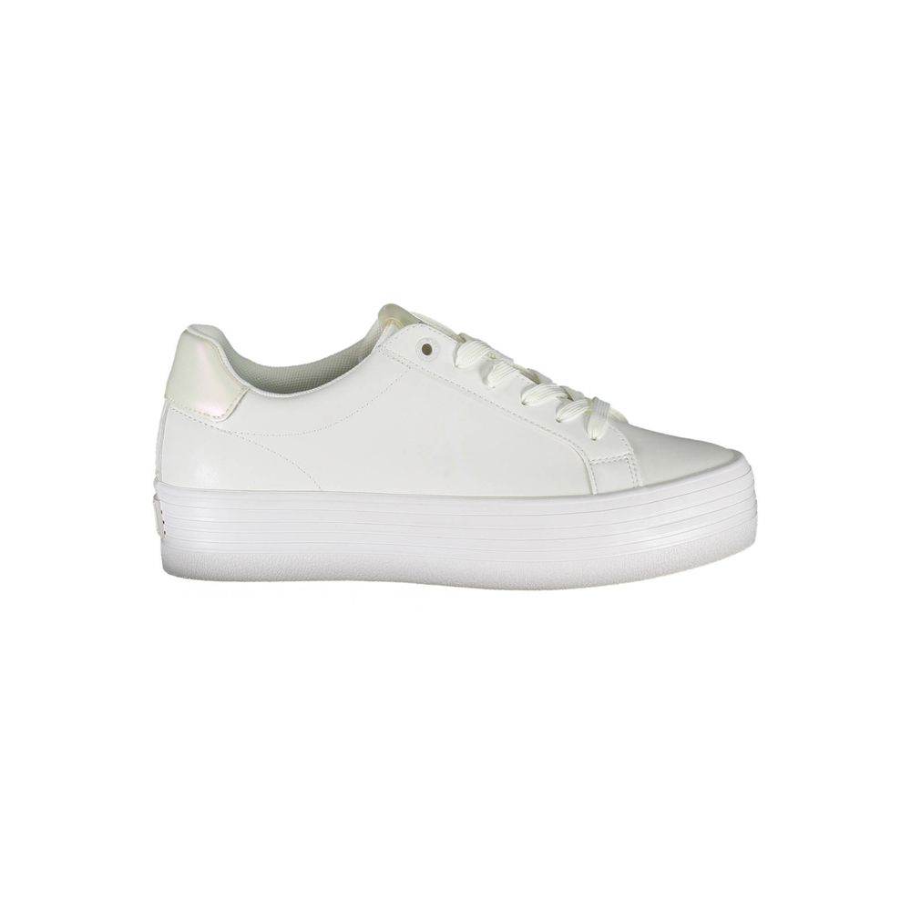 Calvin Klein Sleek White Lace-Up Sneakers with Contrast Detail - Hilstor