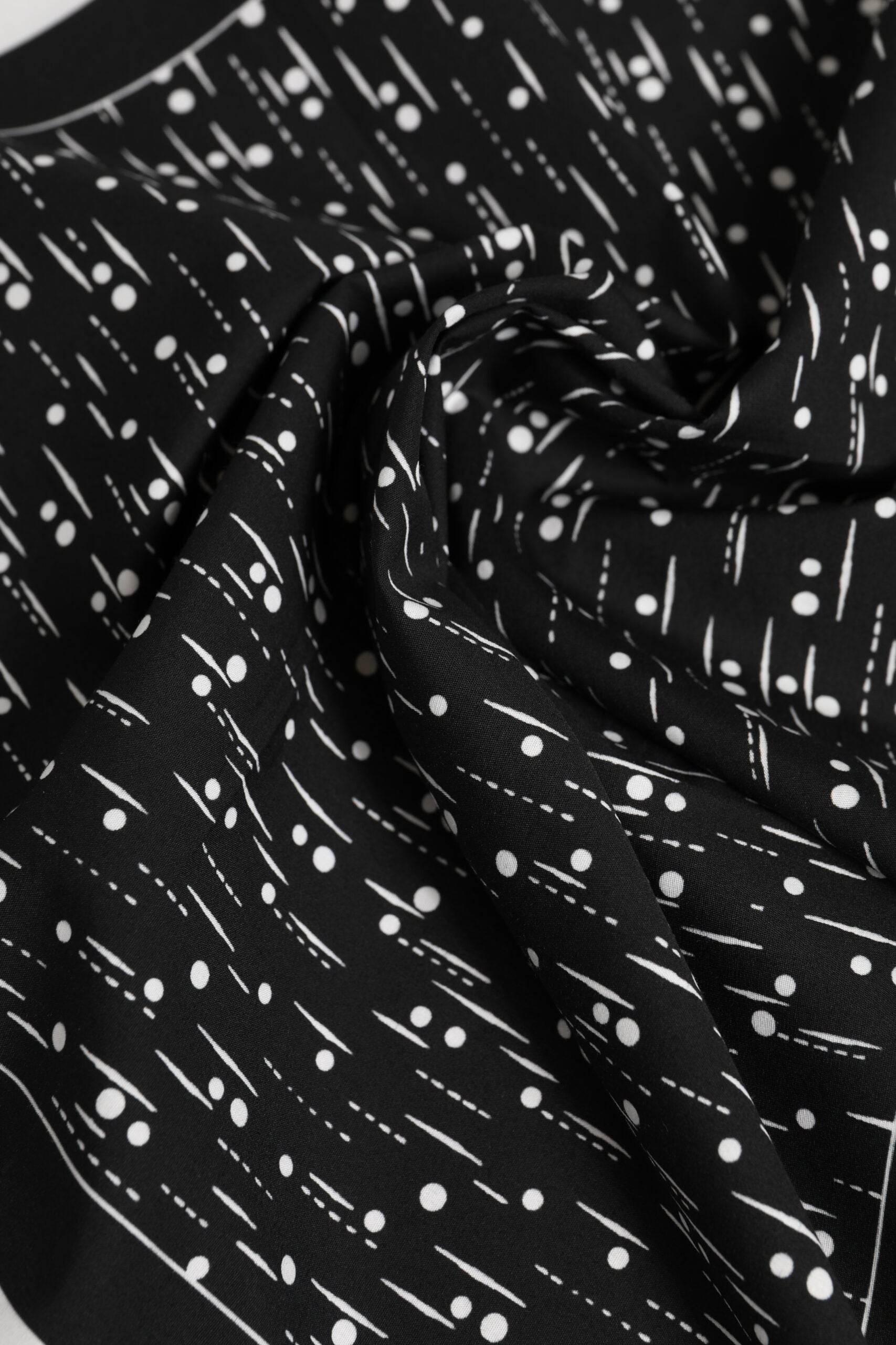 Dolce & Gabbana Black White Printed Square Foulard Scarf - Hilstor