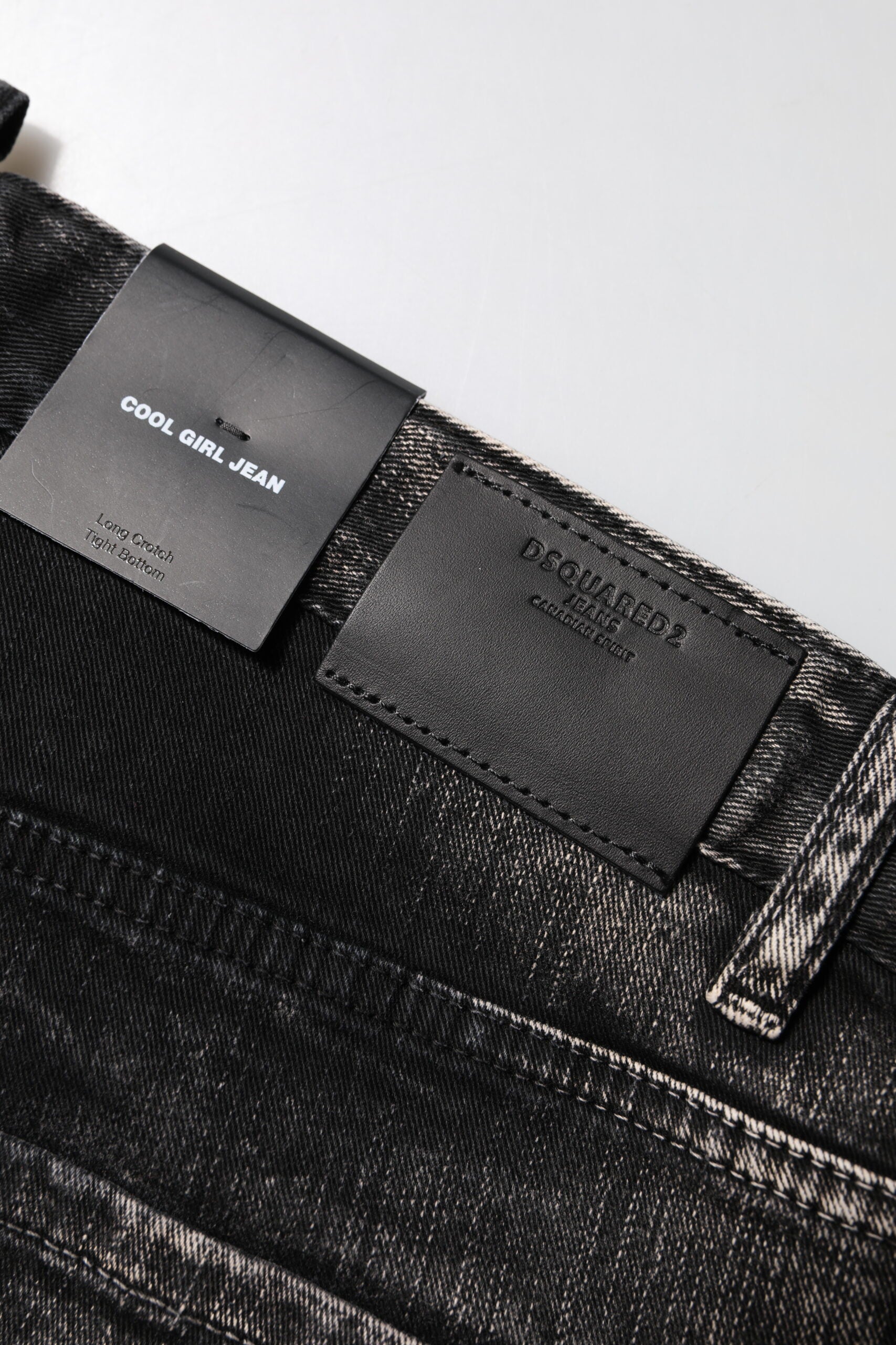 Dsquared² Sorte, vaskede, mellemlange, koniske denimjeans