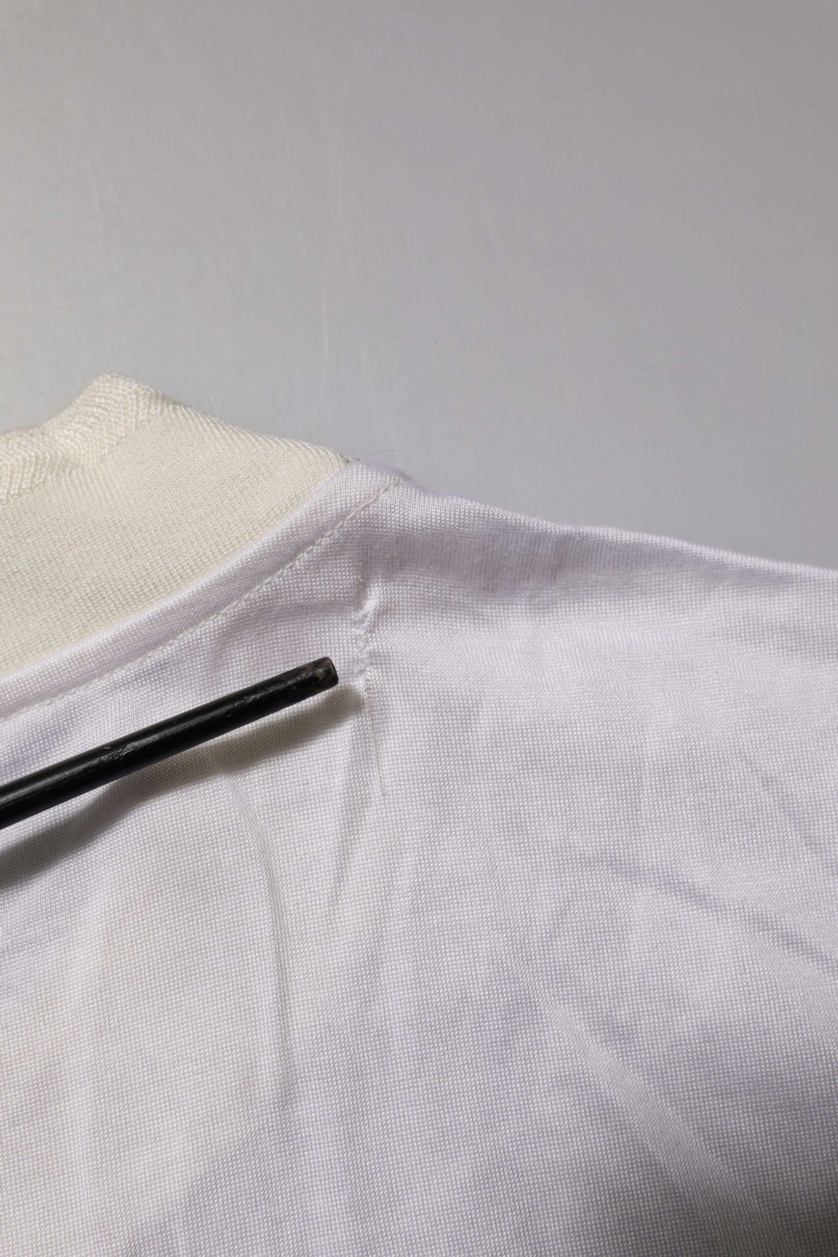 Dolce &amp; Gabbana Hvid Silke T-shirt med Rund Hals og Lange Ærmer