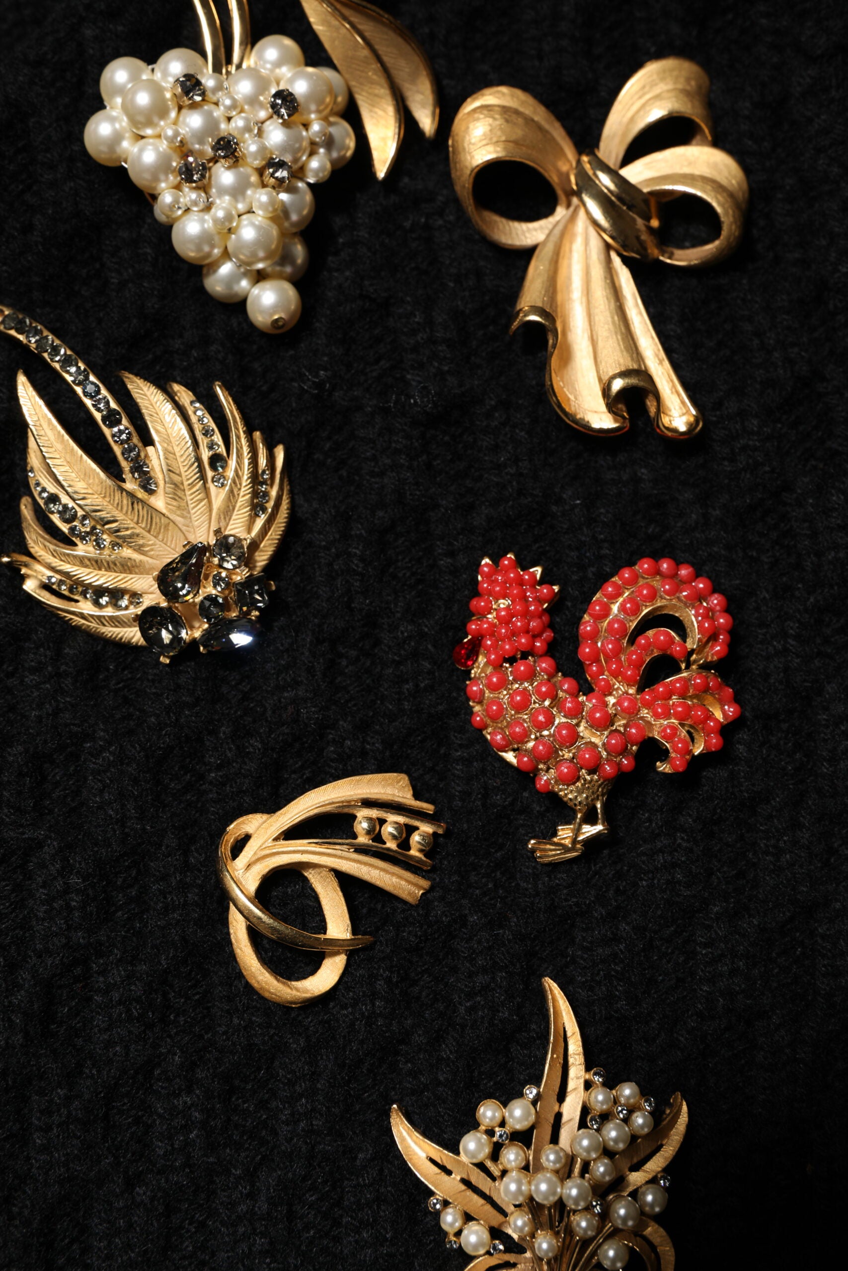 Dolce &amp; Gabbana Sort Cashmere Quiltet Jakke med Udsmykning
