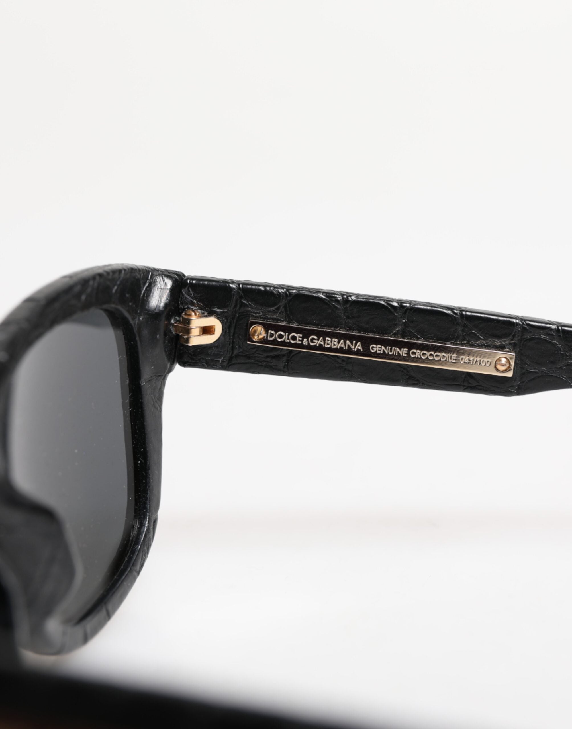 Dolce &amp; Gabbana DG4177 solbriller med sort læderstel og tonede glas