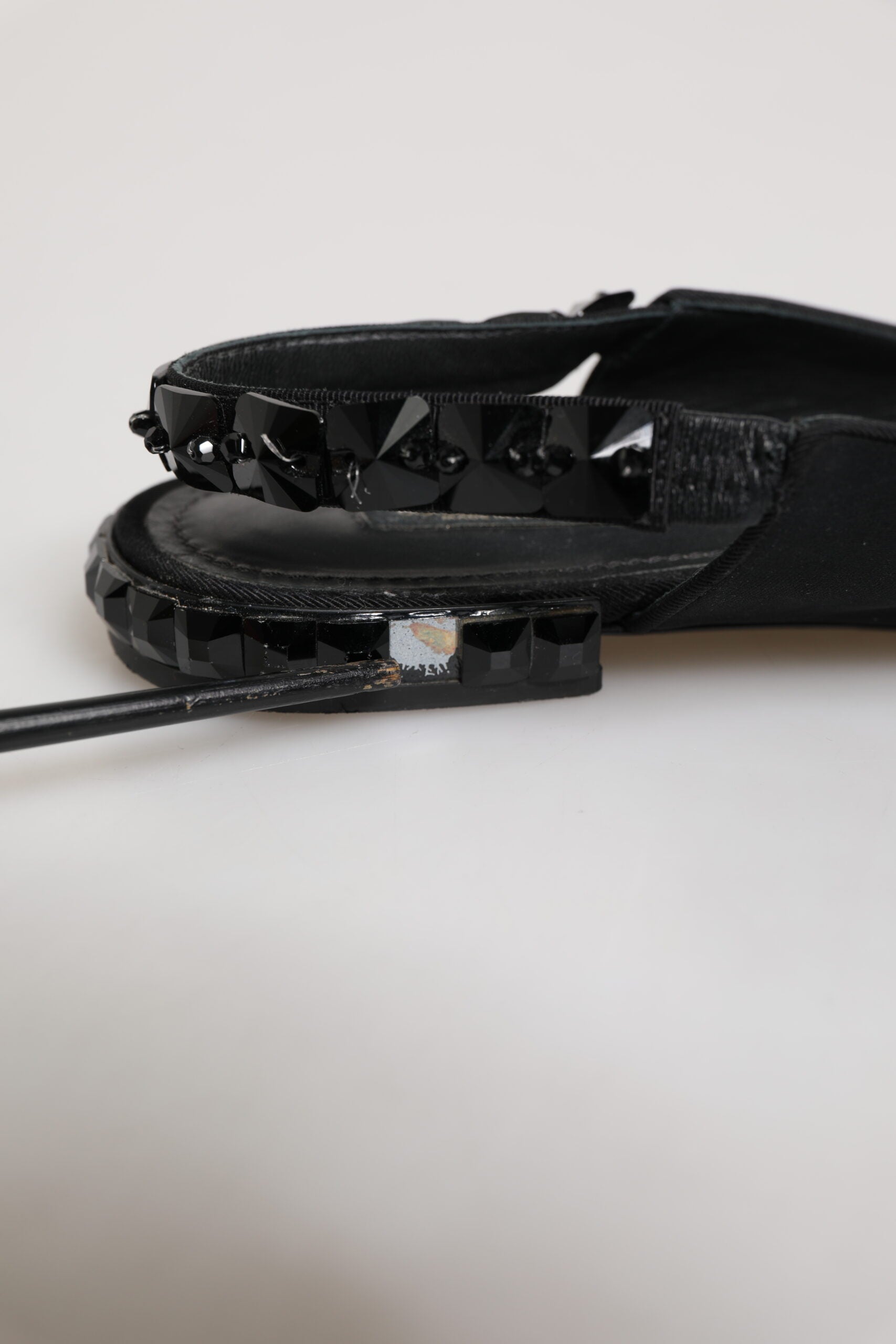 Dolce &amp; Gabbana Sorte Krystal Charmeuse Slingback Sko