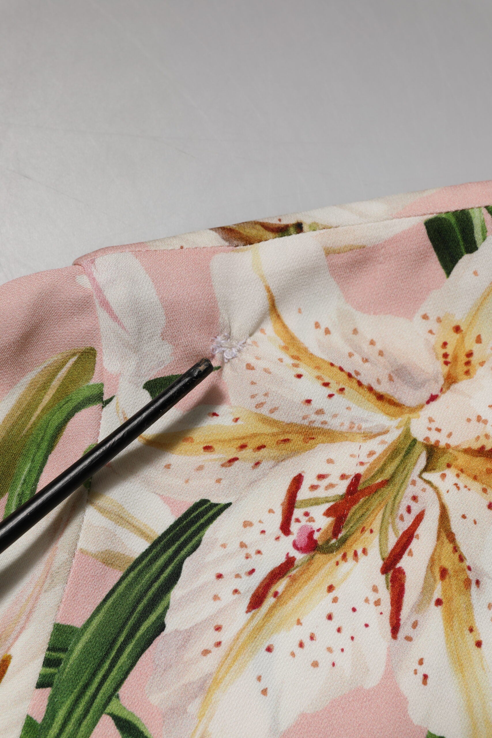 Dolce &amp; Gabbana Pink Lily Printed Rund Hals Blusetop